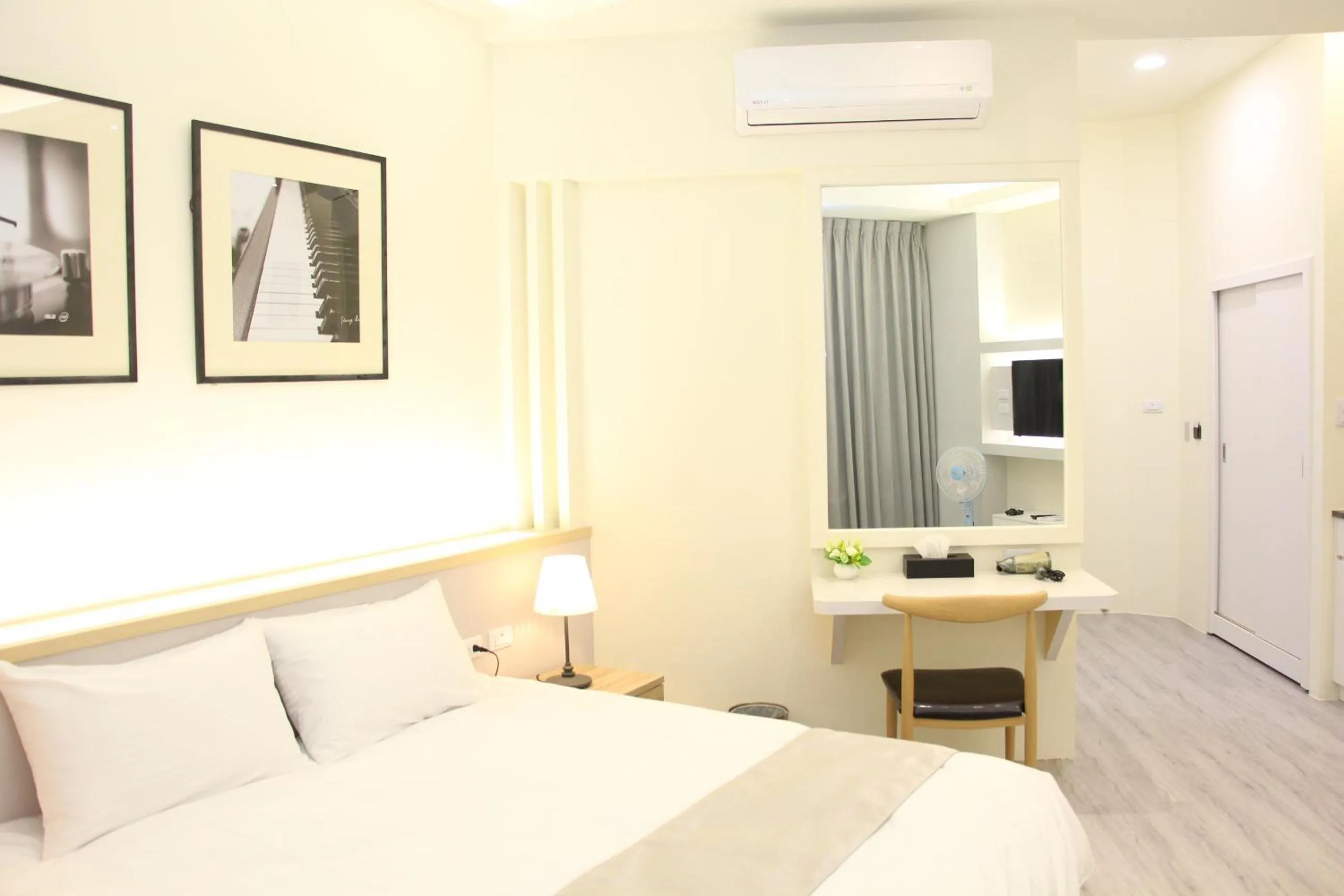 Bedroom, Bed in 良辰暖居