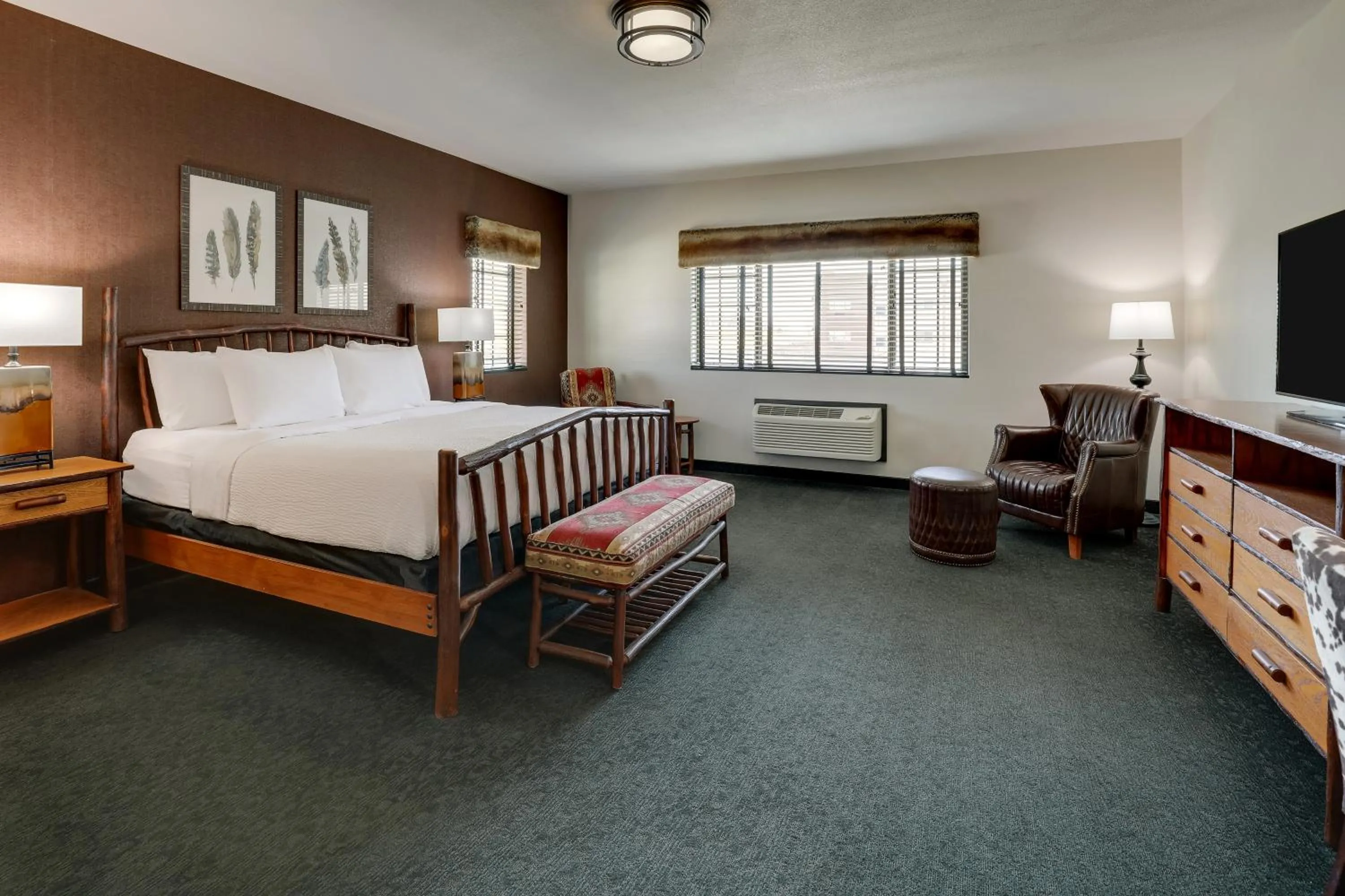 Bed in Stoney Creek Hotel Tulsa - Broken Arrow