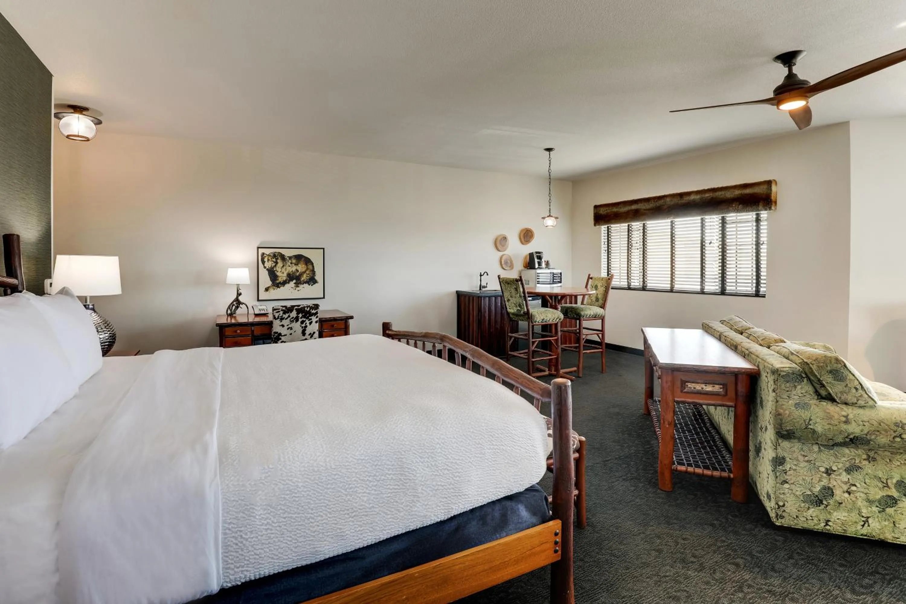 Bed in Stoney Creek Hotel Tulsa - Broken Arrow