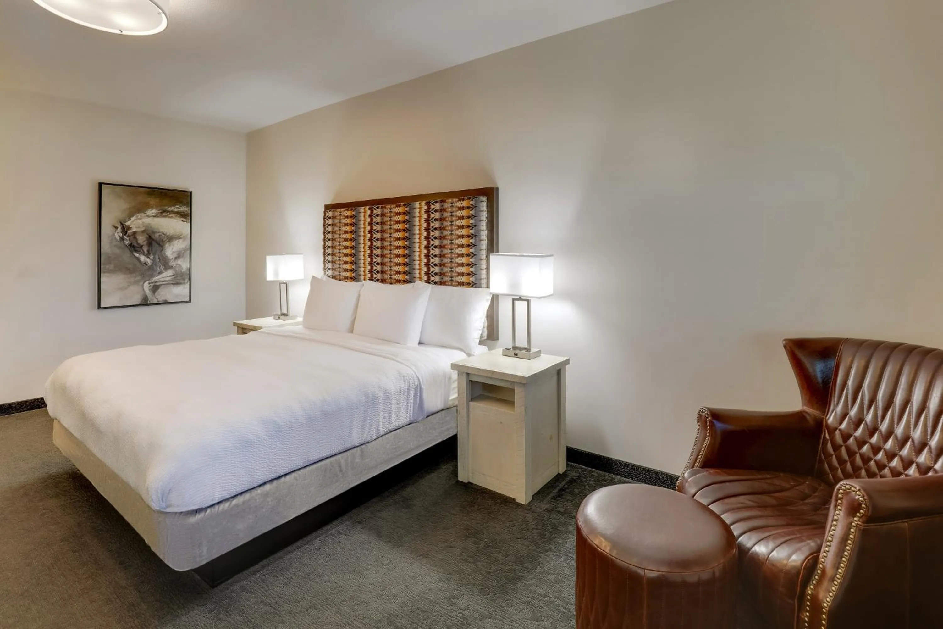 Bed in Stoney Creek Hotel Tulsa - Broken Arrow