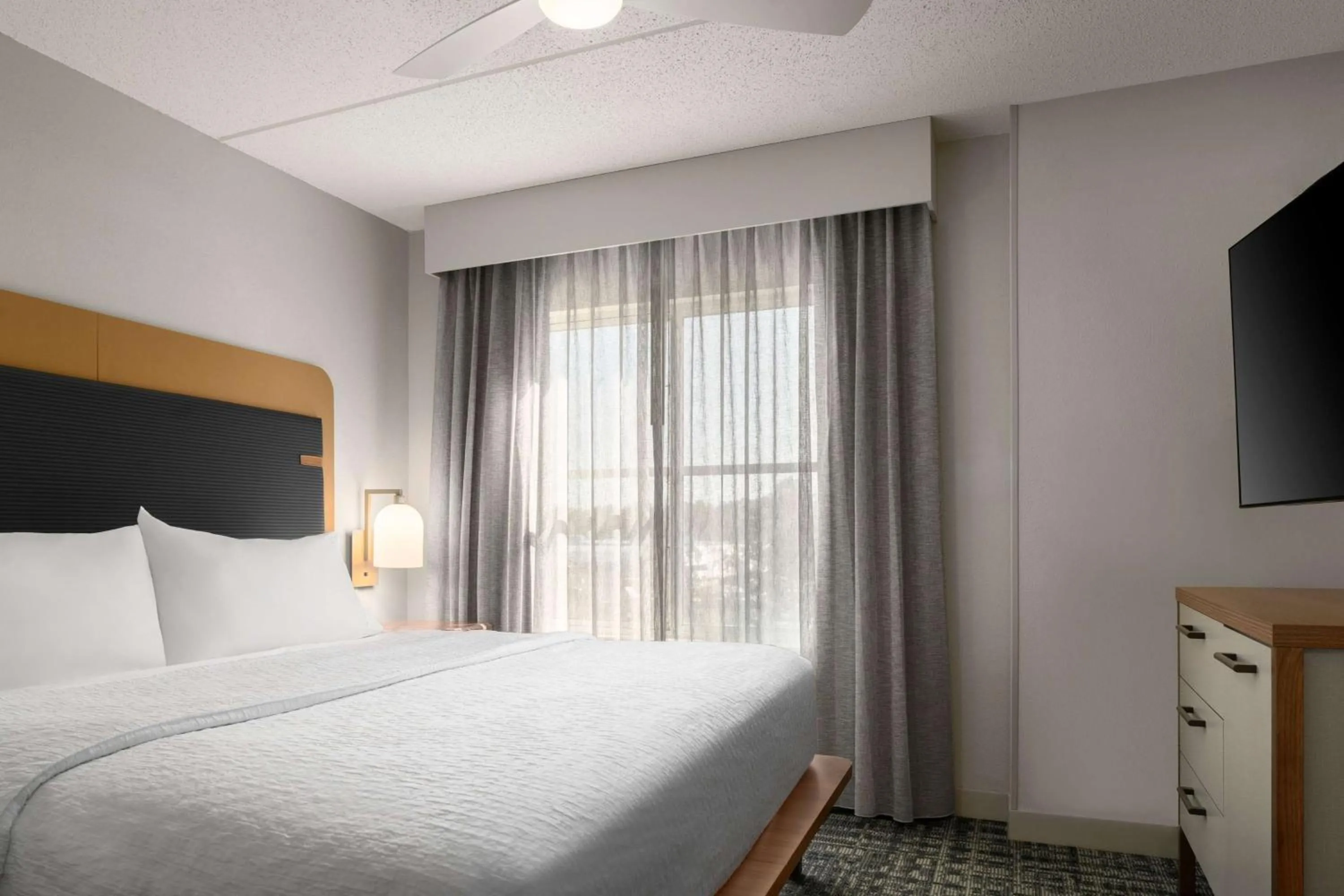 Bed in Homewood Suites by Hilton Richmond - Airport