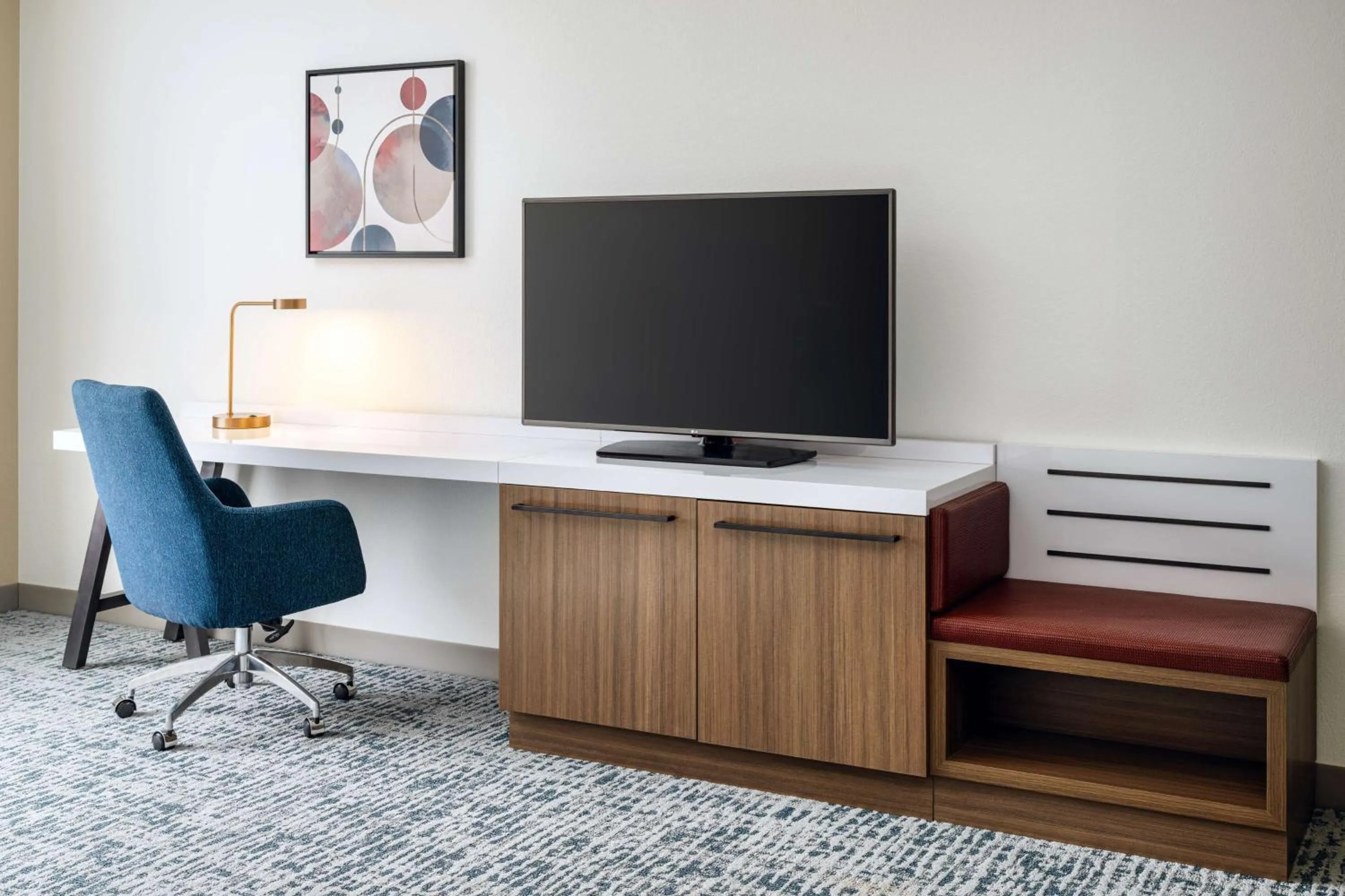 Photo of the whole room in Hilton Garden Inn Huntsville South/Redstone Arsenal