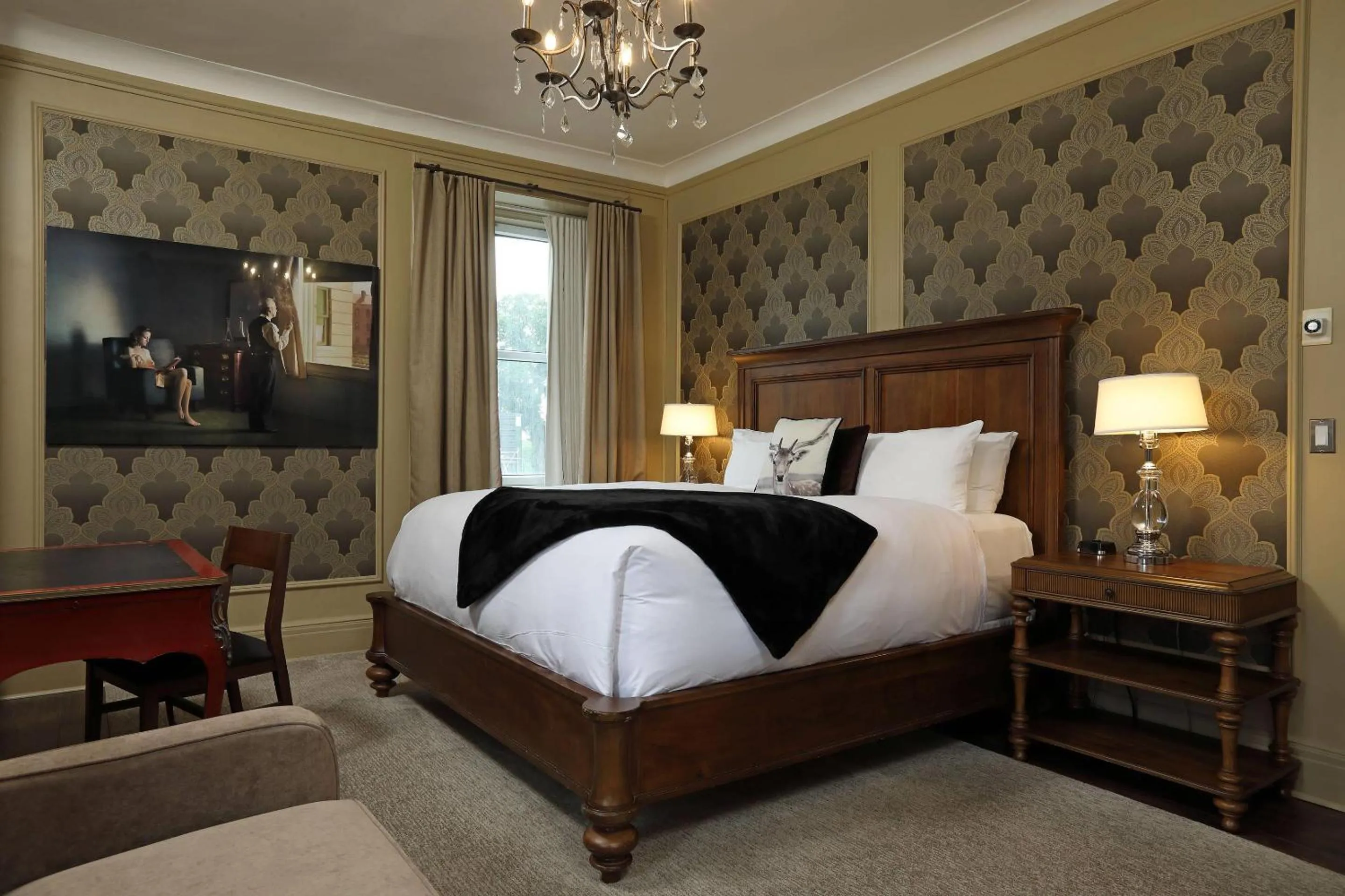 Bedroom, Bed in The Fort Garry Hotel, Spa and Conference Centre, an Ascend Collection Hotel