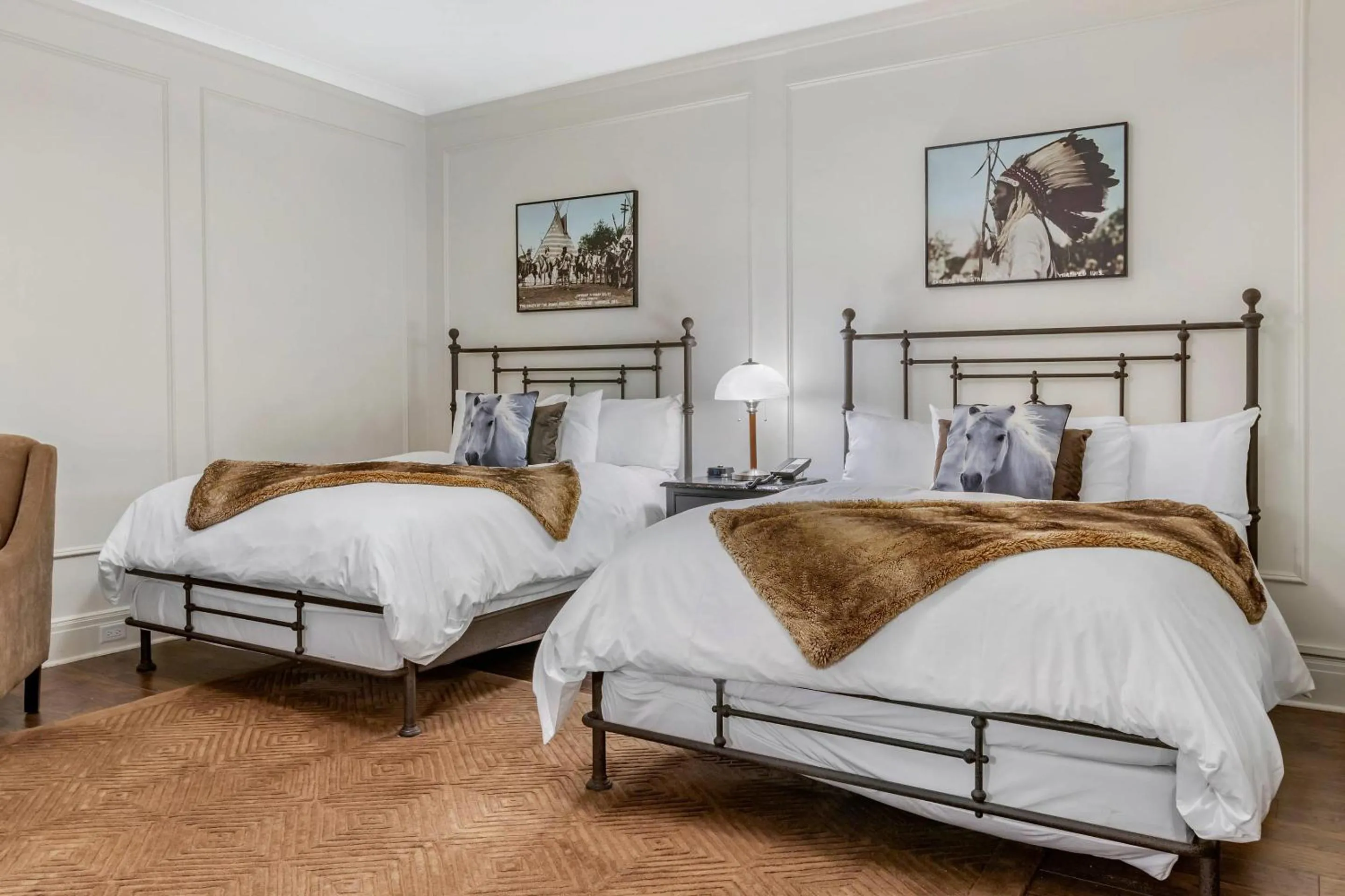 Queen Room with Two Queen Beds - Non-Smoking in The Fort Garry Hotel, Spa and Conference Centre, an Ascend Collection Hotel