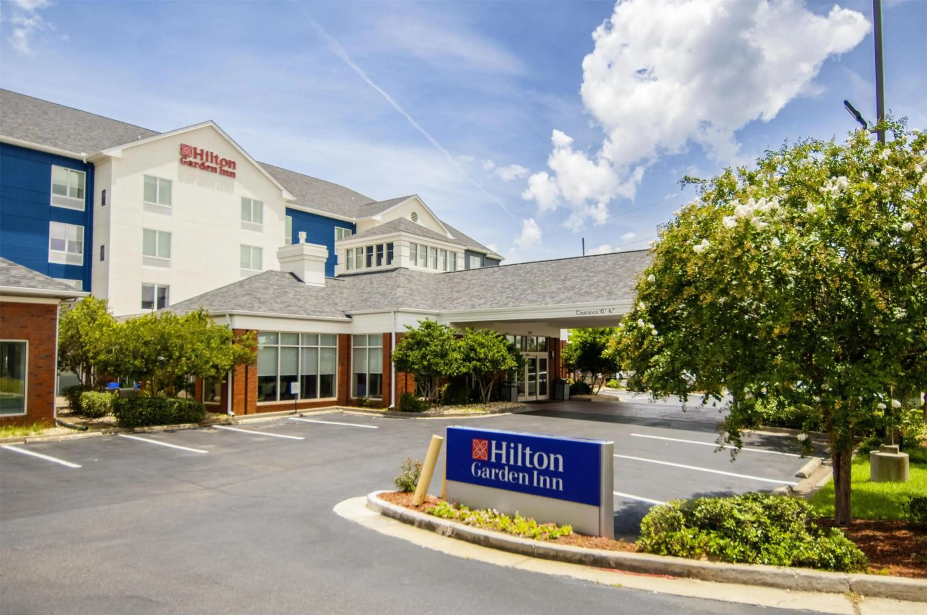 Property building in Hilton Garden Inn Hattiesburg