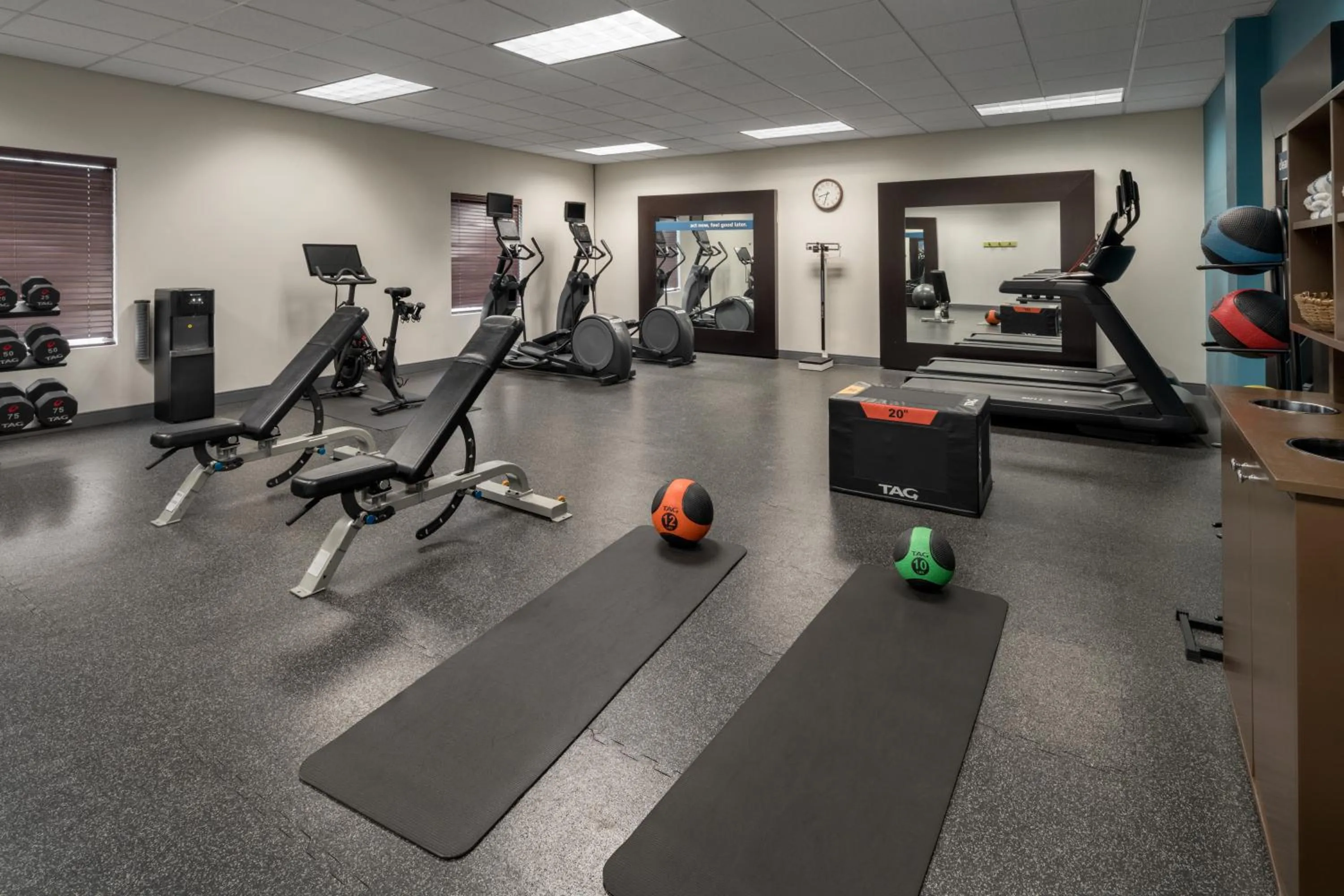 Fitness centre/facilities in Hampton Inn Rochester - Irondequoit