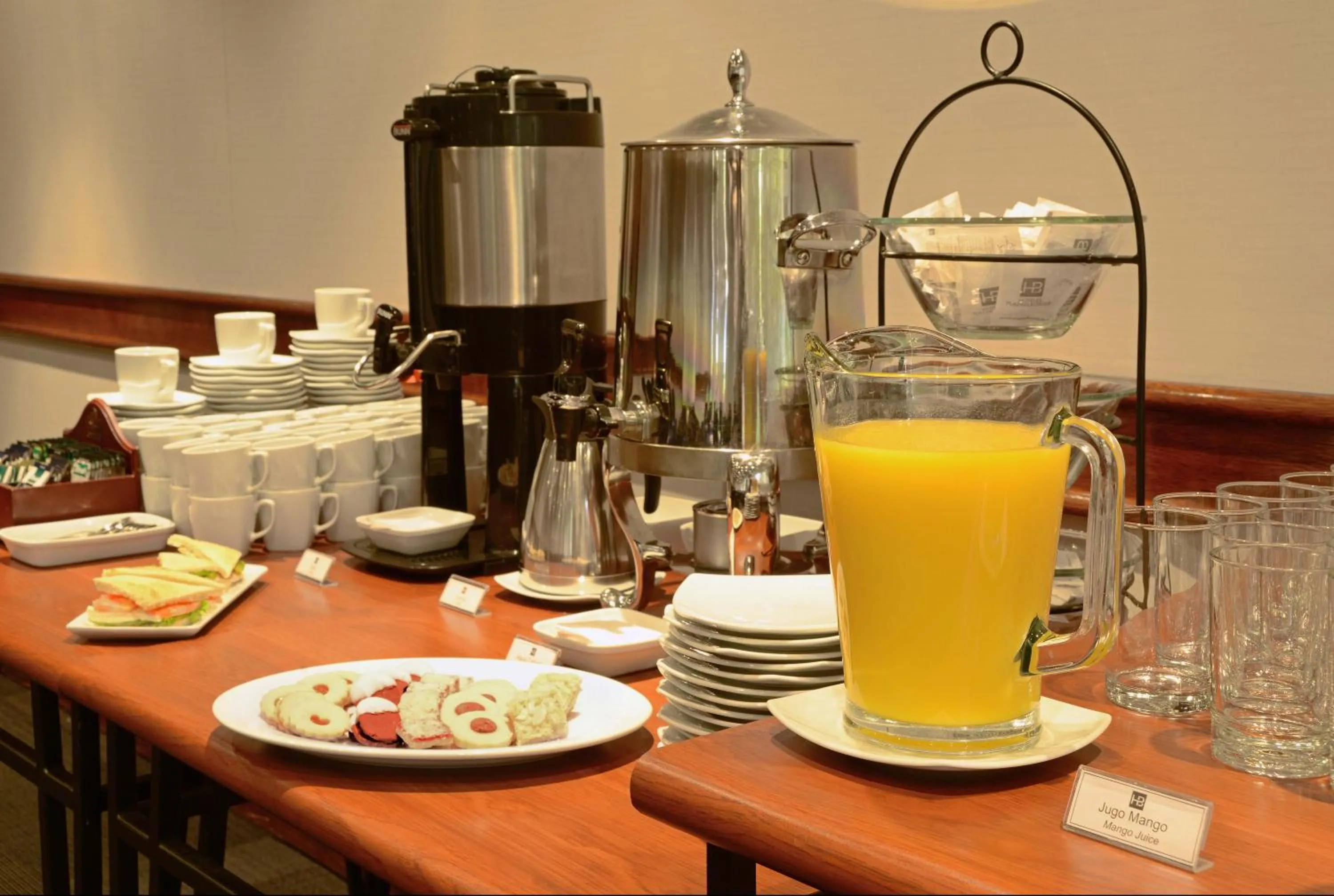 Food in Plaza El Bosque Ebro