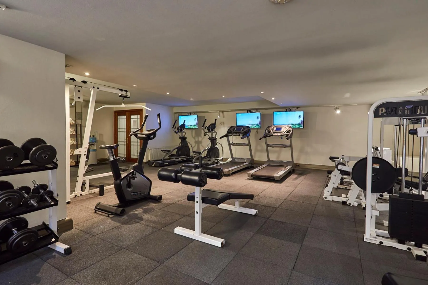Fitness centre/facilities in Plaza El Bosque Ebro