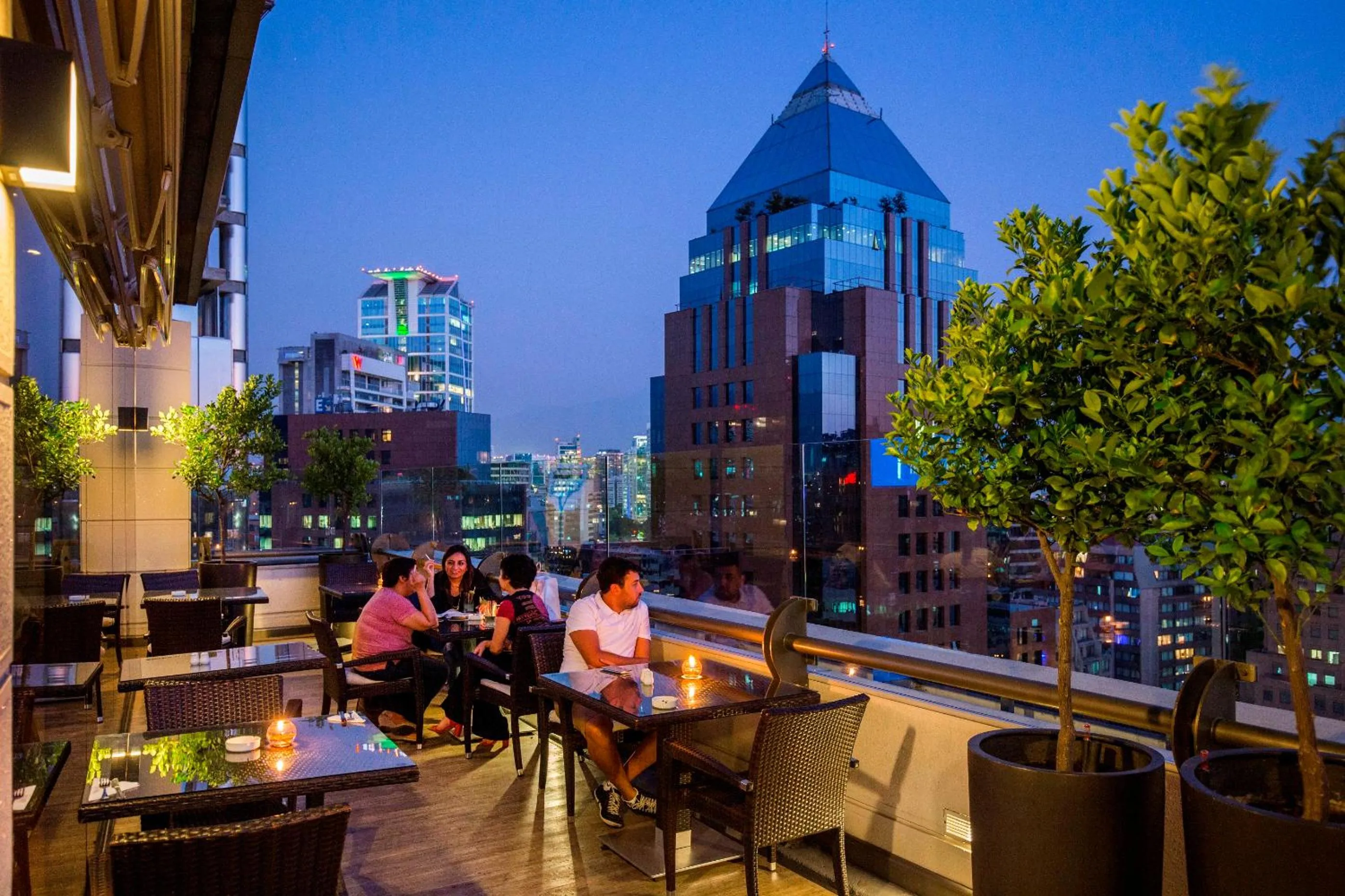group of guests in Plaza El Bosque Ebro