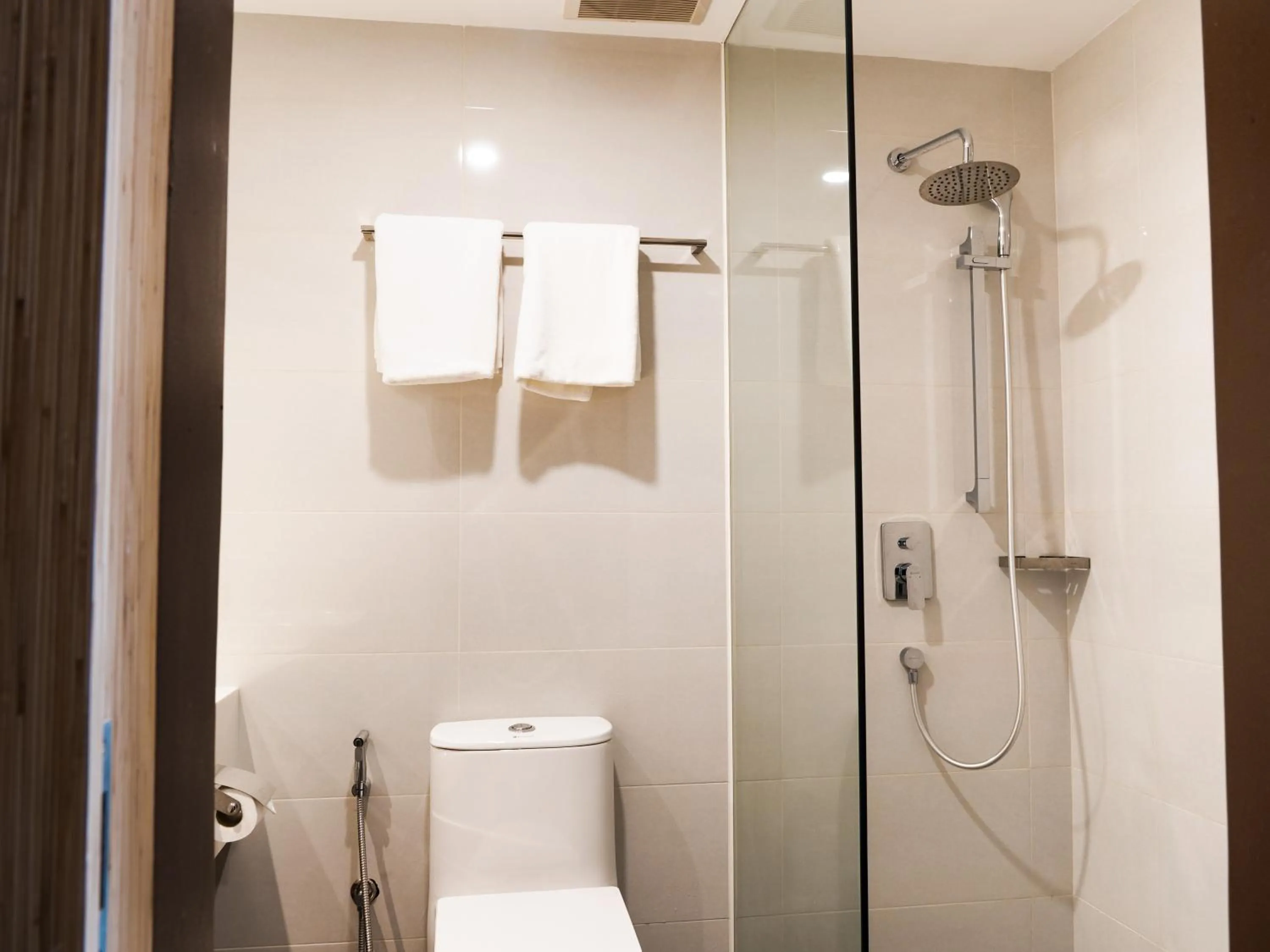Shower in Starus Hotel Bukit Bintang