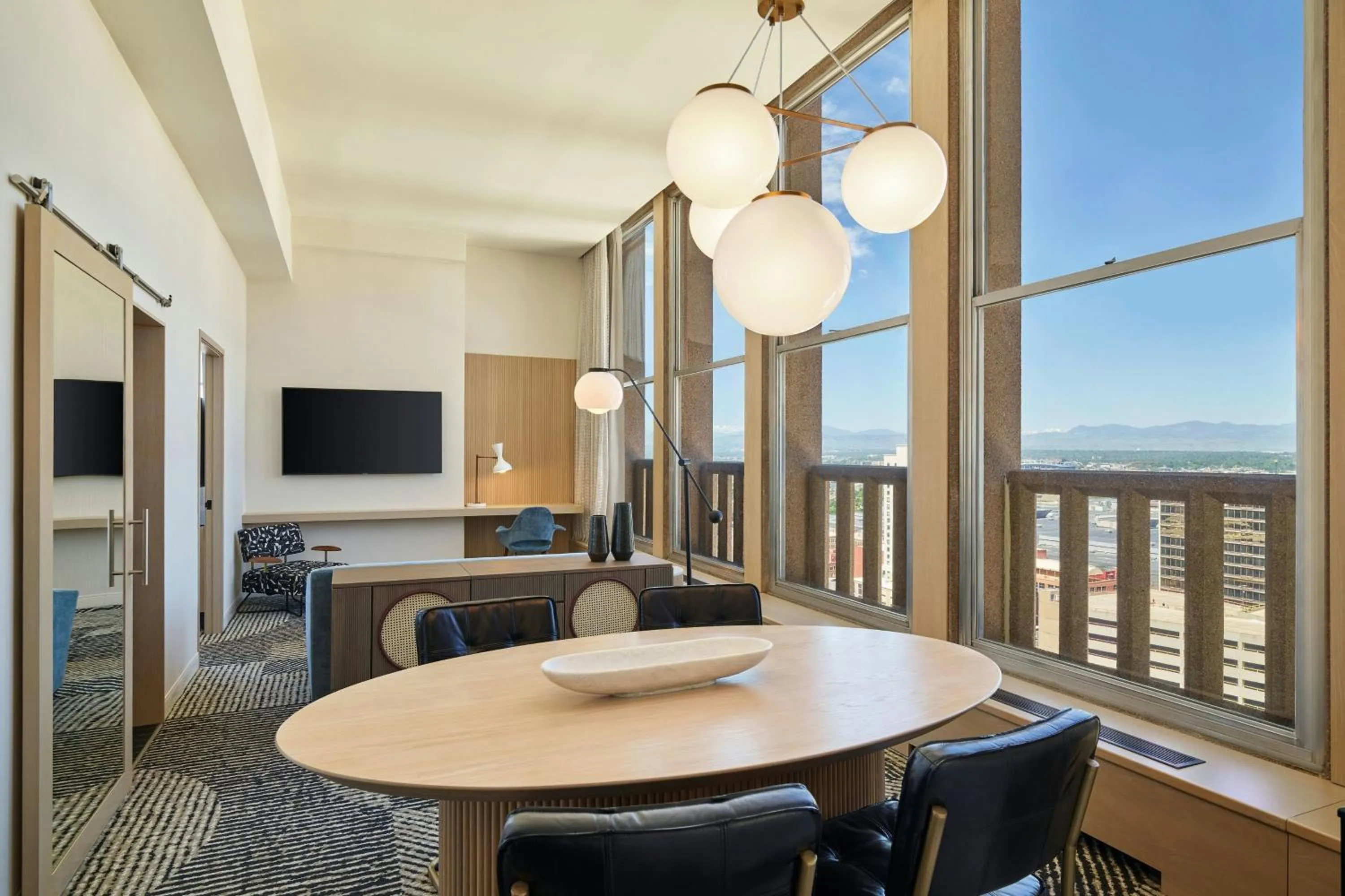 Living room in Sheraton Denver Downtown Hotel