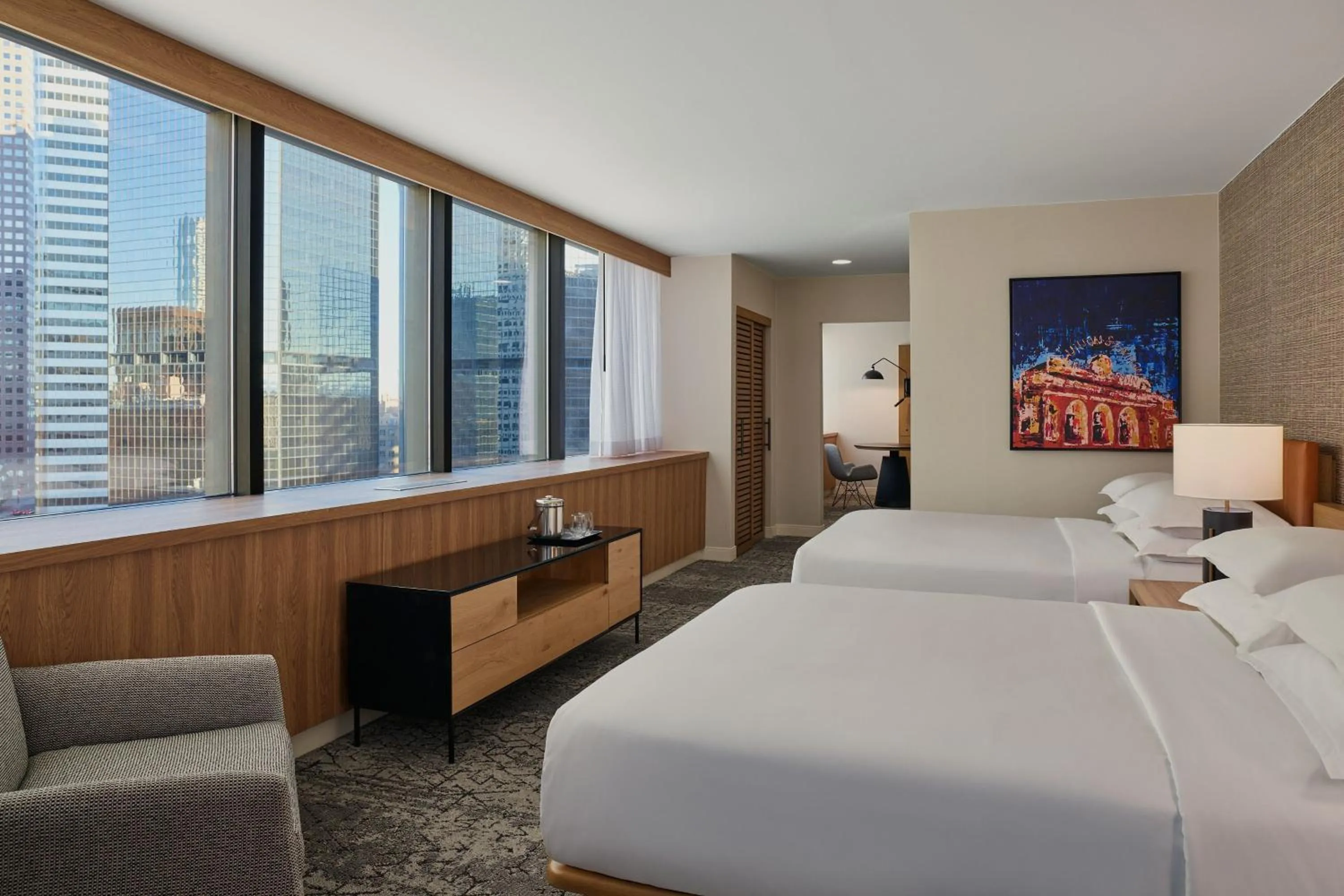 Photo of the whole room, Bed in Sheraton Denver Downtown Hotel