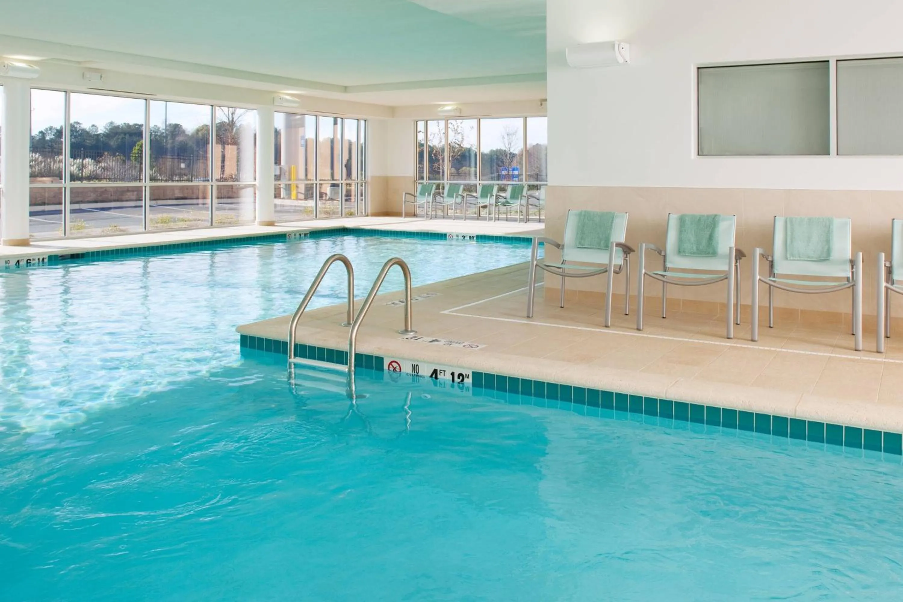 Swimming pool in SpringHill Suites by Marriott Macon
