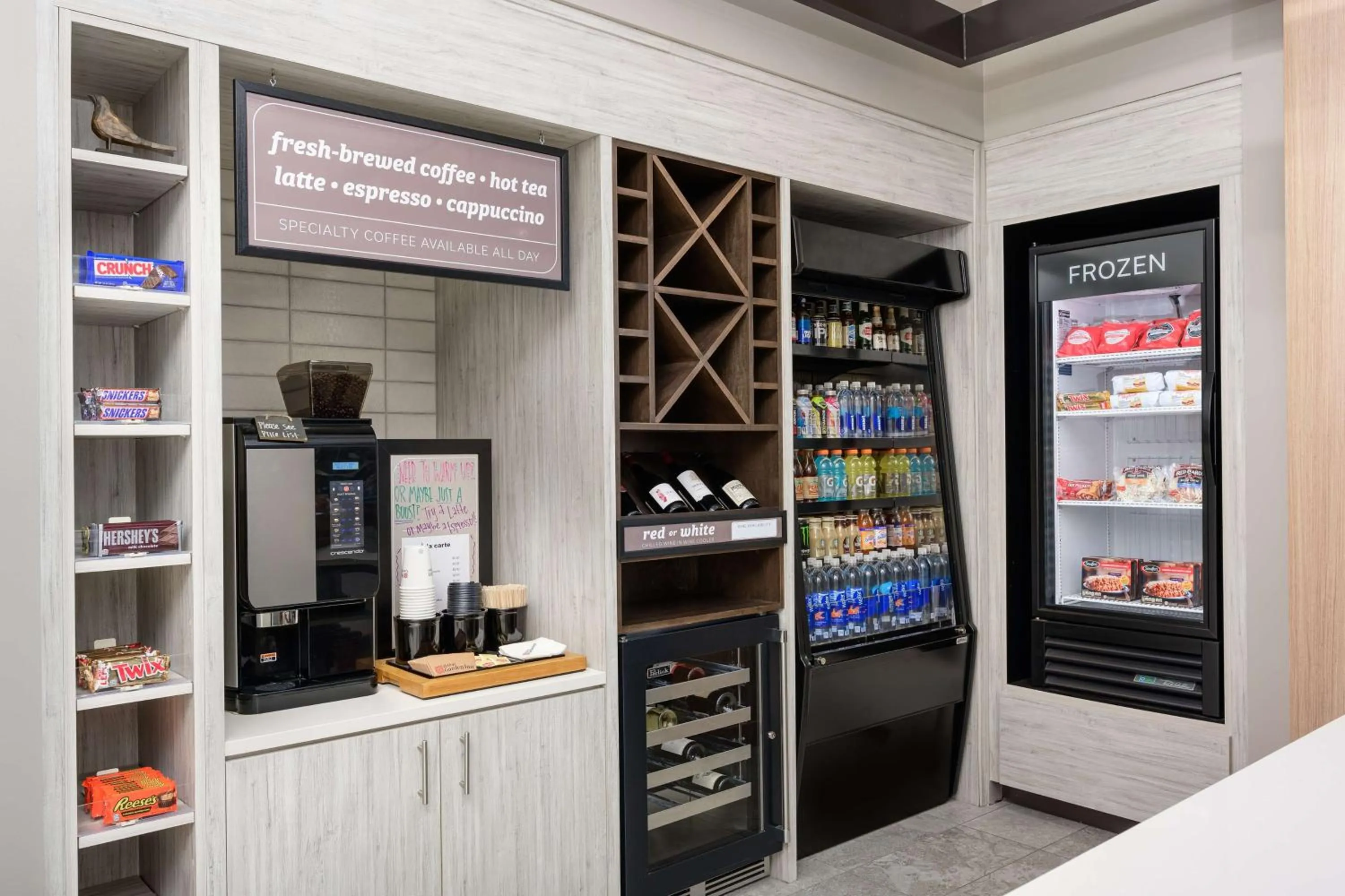 Restaurant/places to eat in Hilton Garden Inn Knoxville Papermill Drive, Tn