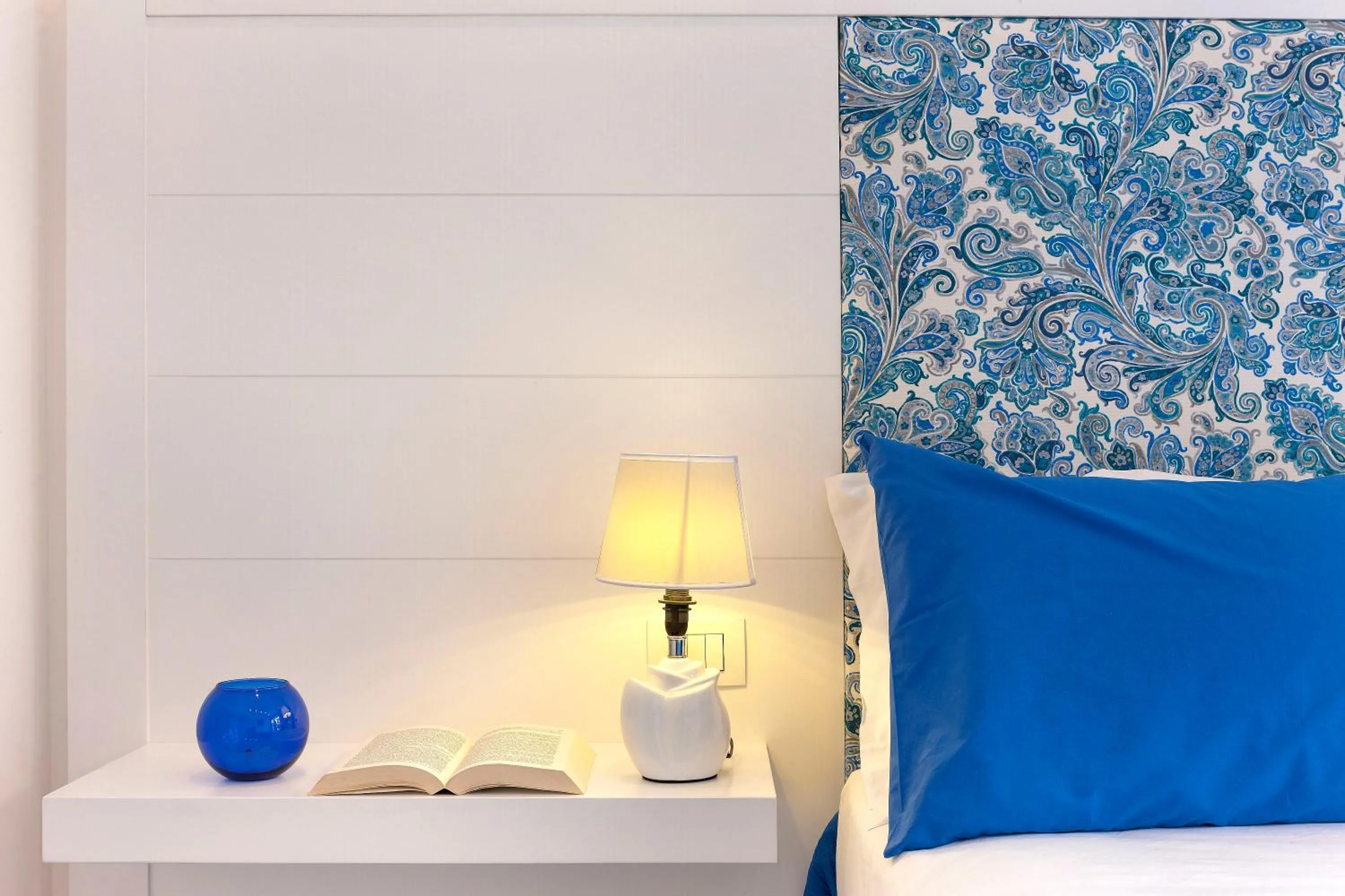 Decorative detail, Bed in Casa Aurora - Stay in Sorrento