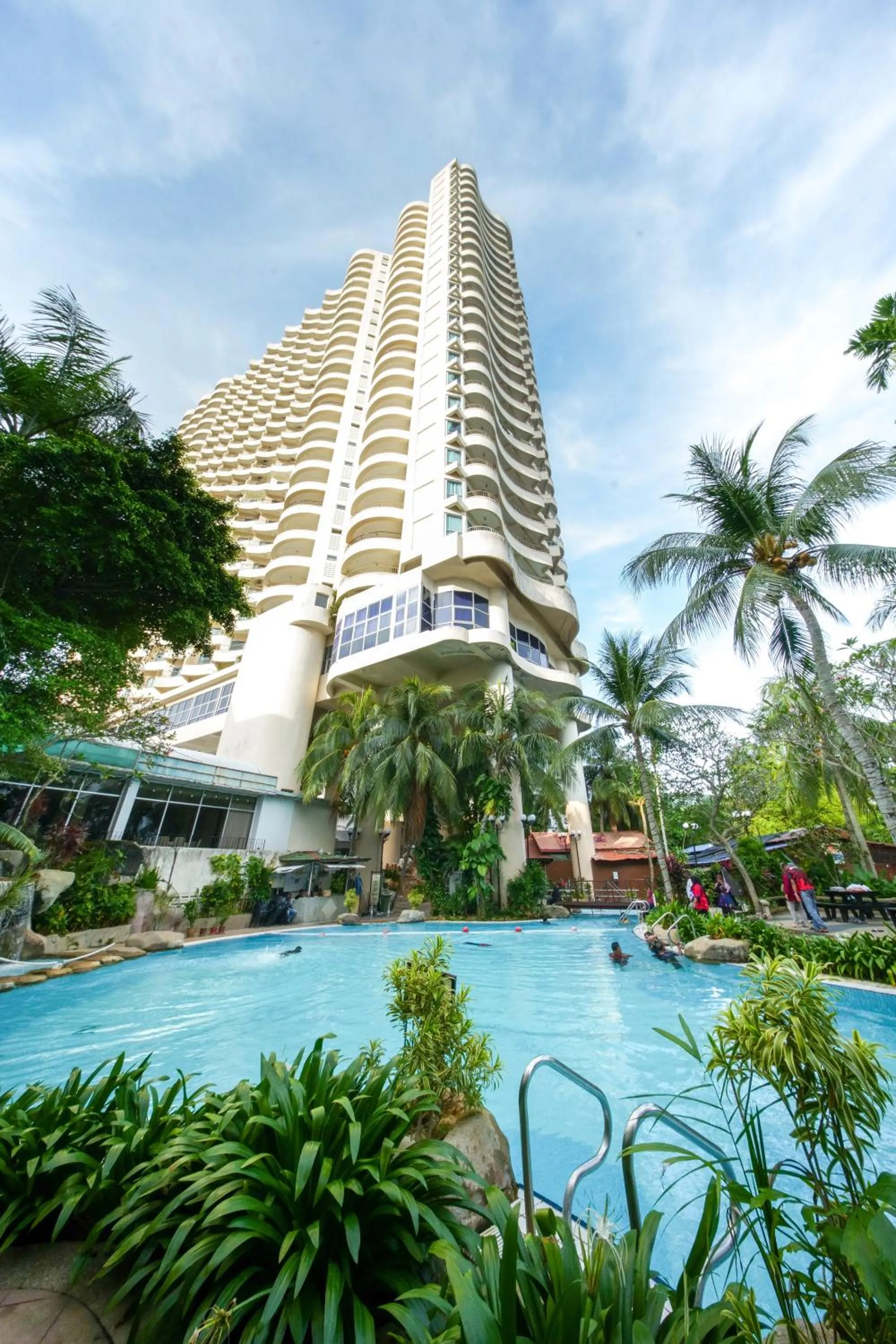 Garden in Rainbow Paradise Beach Resort