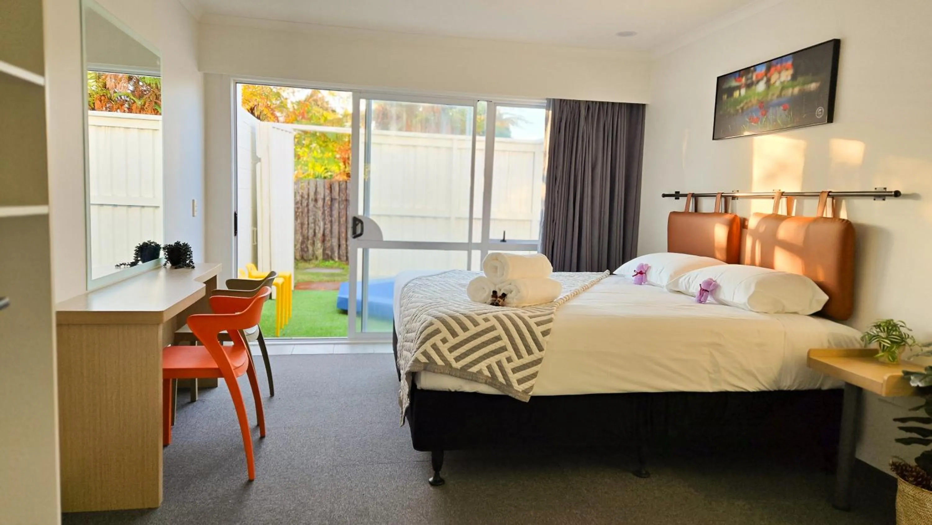 Photo of the whole room, Bed in Alpin Motel & Conference Centre