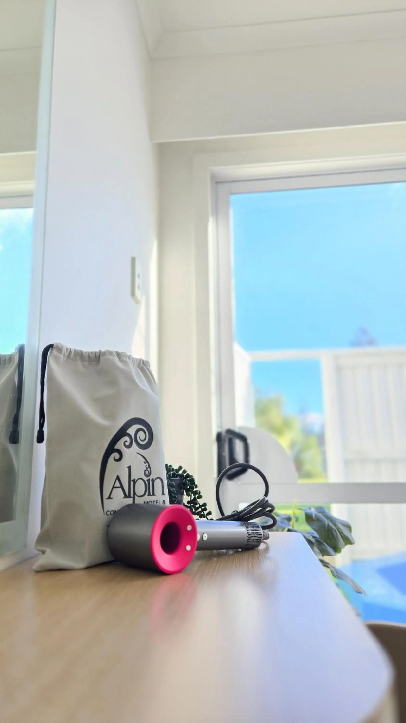 hair dryier in Alpin Motel & Conference Centre