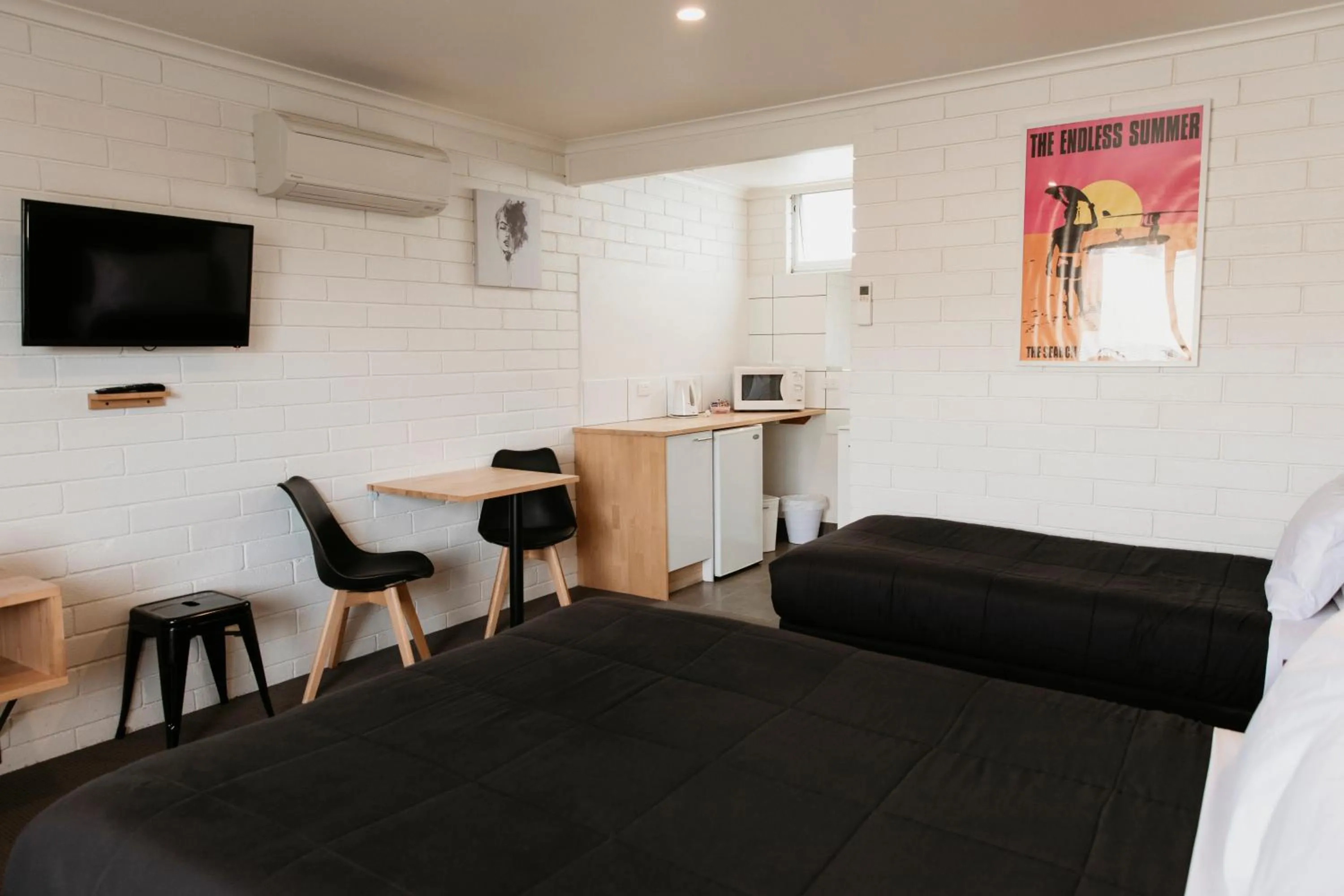 TV and multimedia, Bed in Anchor Wheel Motel