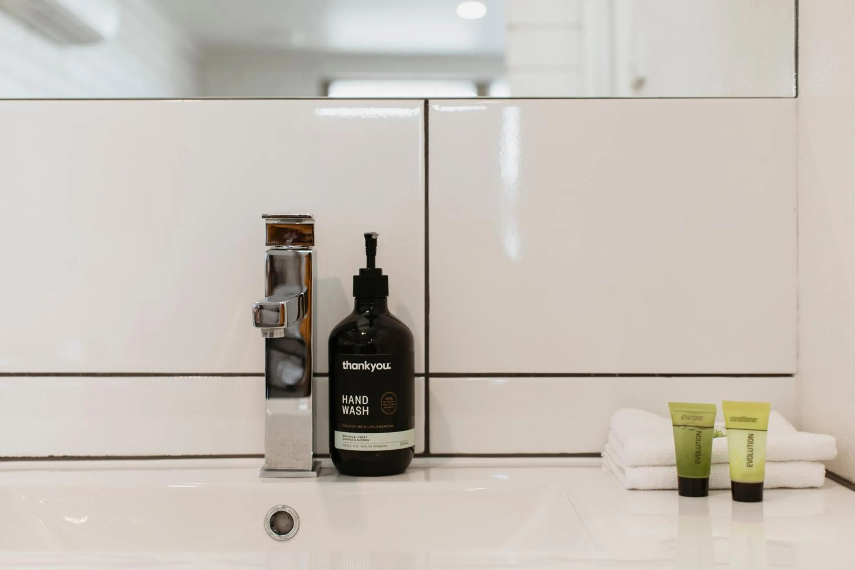 Bathroom in Anchor Wheel Motel
