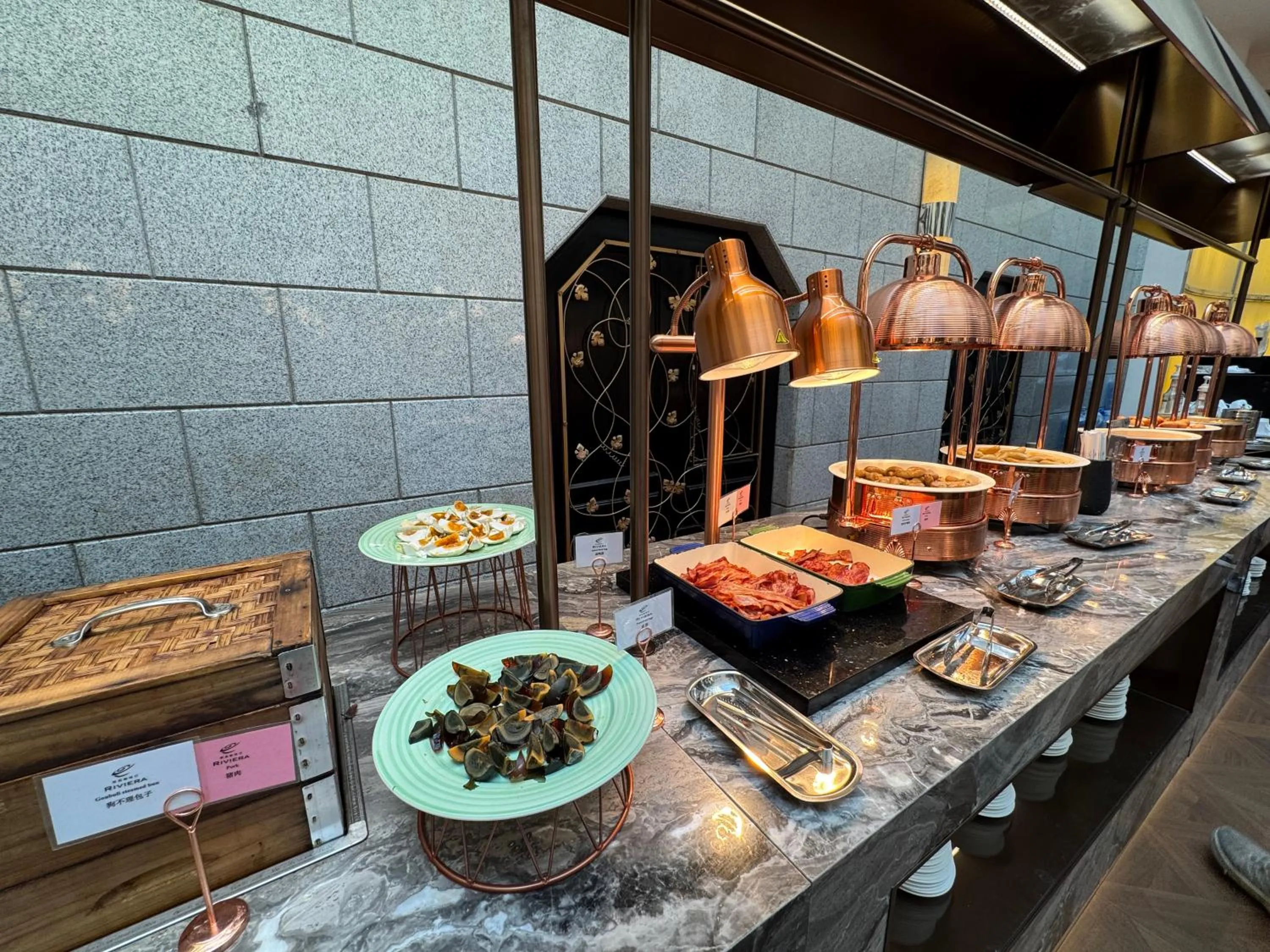 Restaurant/places to eat in Howard Johnson Paragon Hotel Beijing