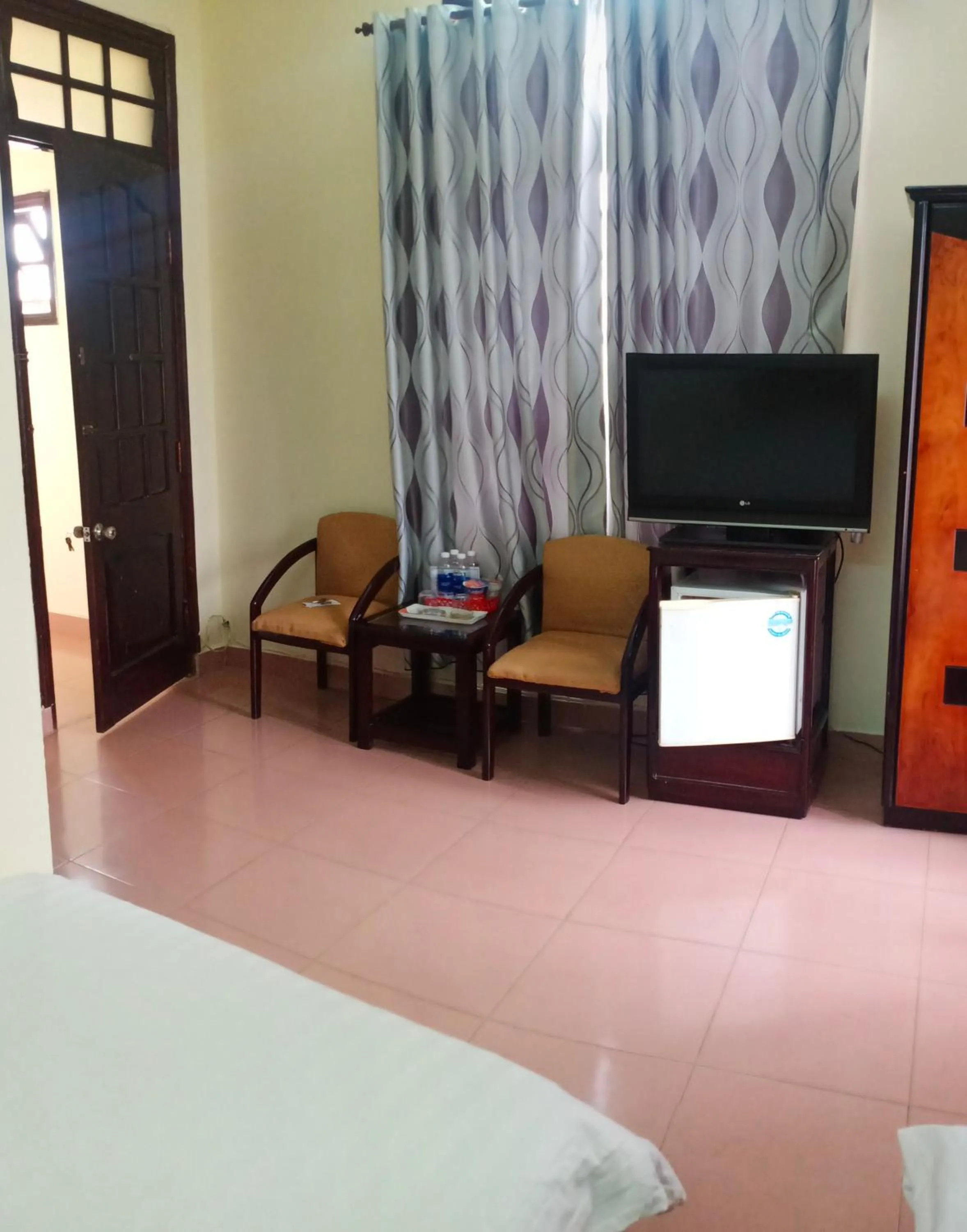 Bedroom, Bed in Cat Phu Hotel