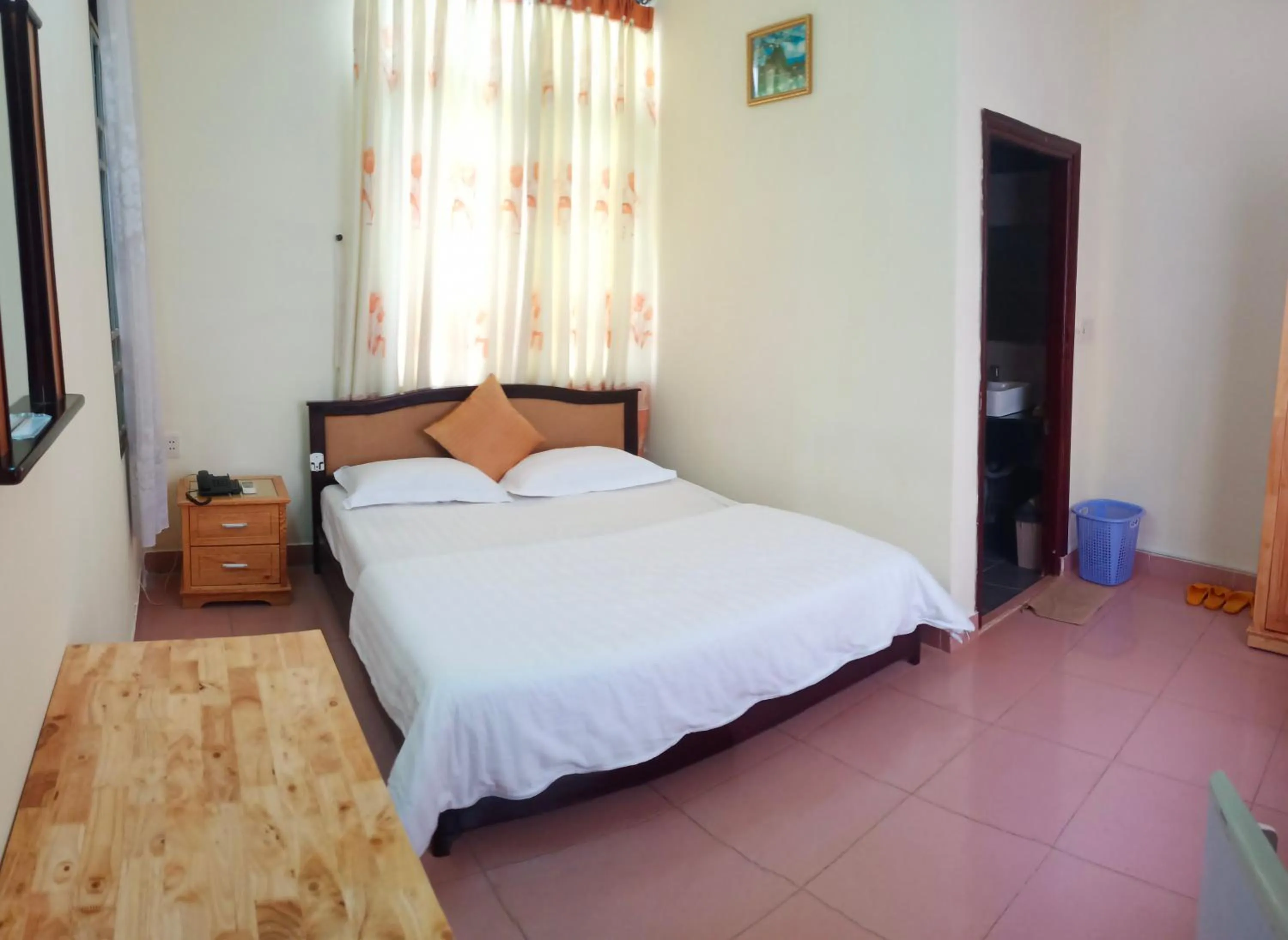 Bedroom, Bed in Cat Phu Hotel