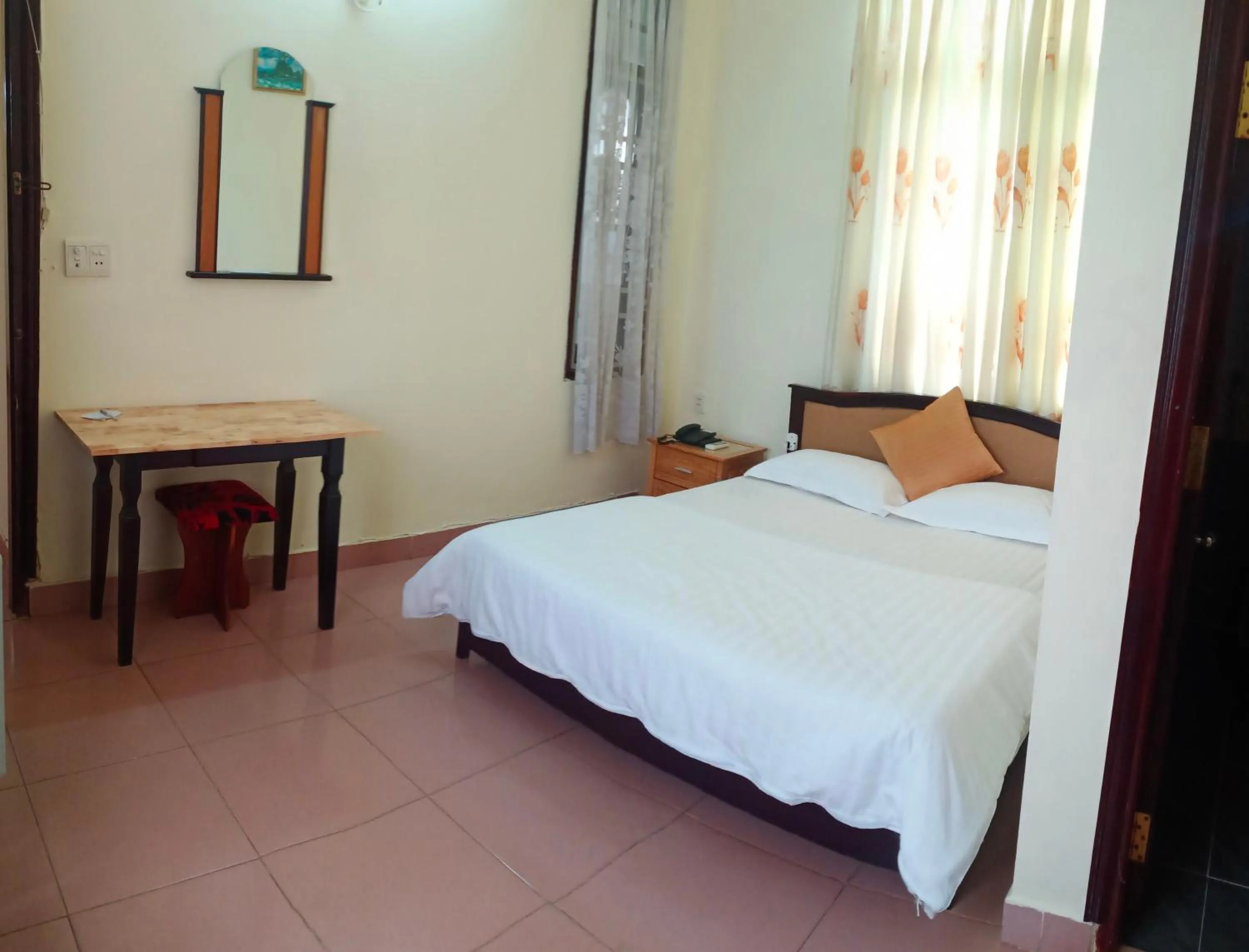 Bedroom, Bed in Cat Phu Hotel