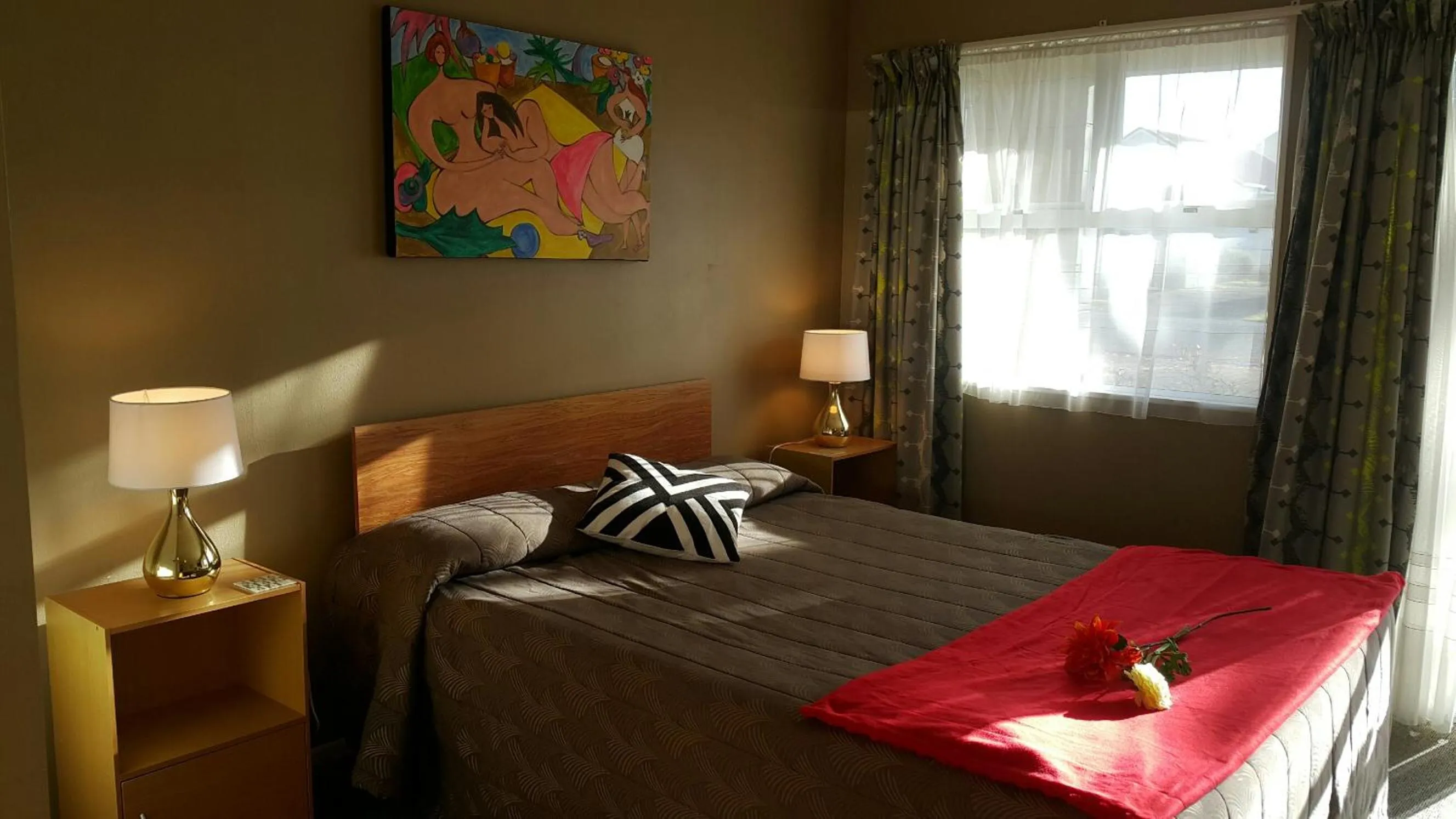 Bed in Six On Union Motel