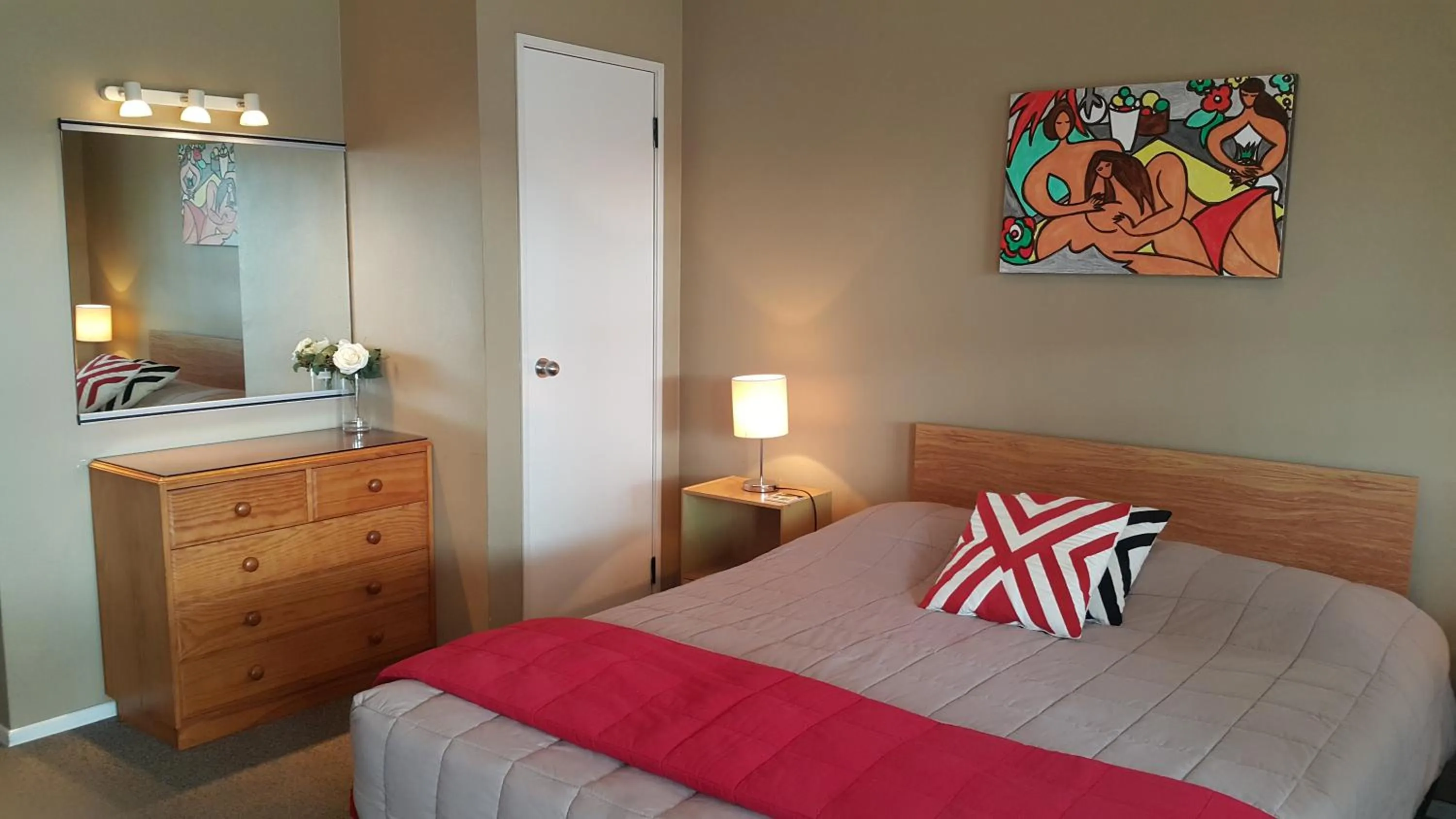 Bed in Six On Union Motel