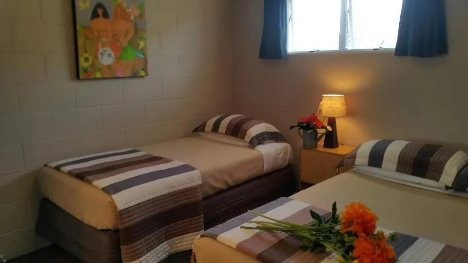 Bed in Six On Union Motel