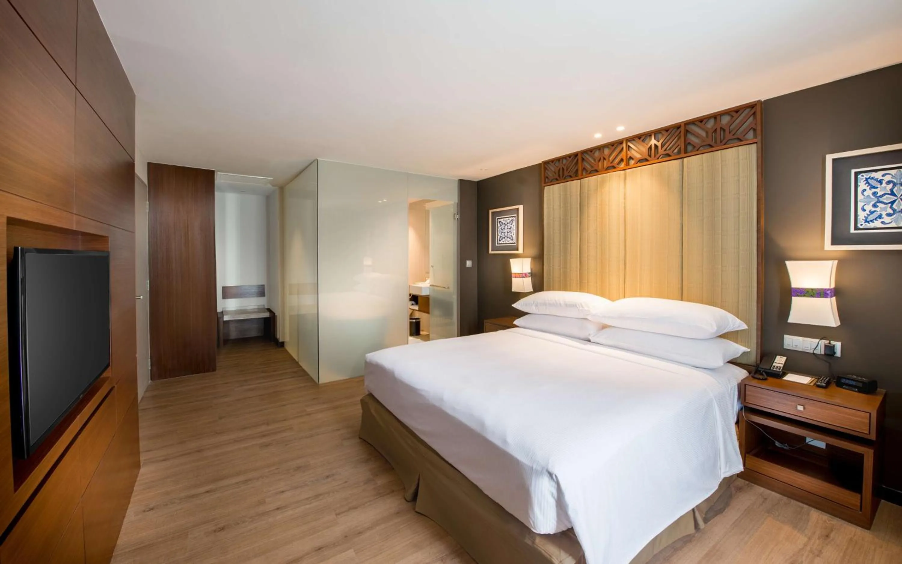 Bed in DoubleTree Resort by Hilton Hotel Penang