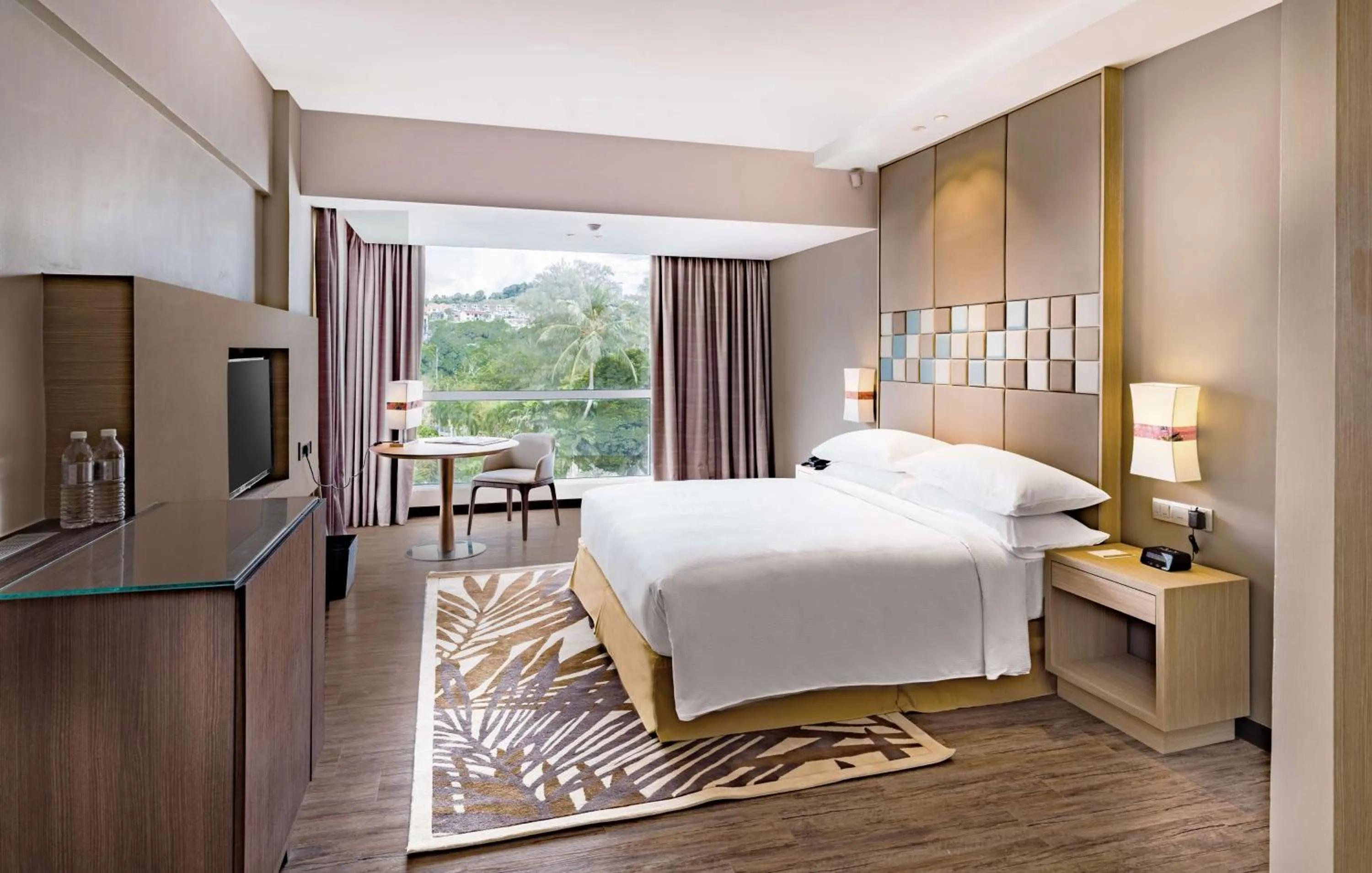 Bedroom, Bed in DoubleTree Resort by Hilton Hotel Penang