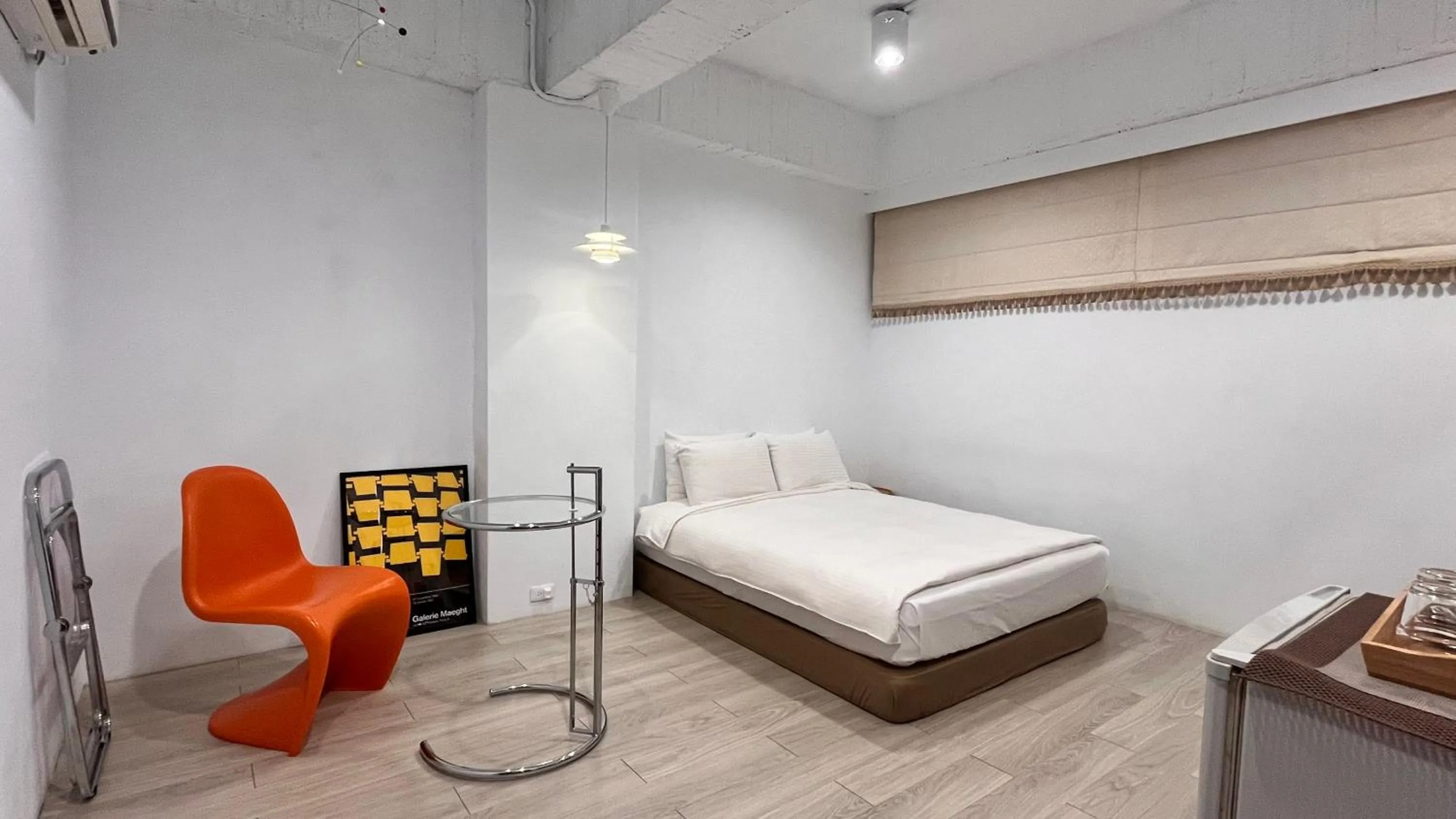 Photo of the whole room, Bed in Xiu Shui Hotel