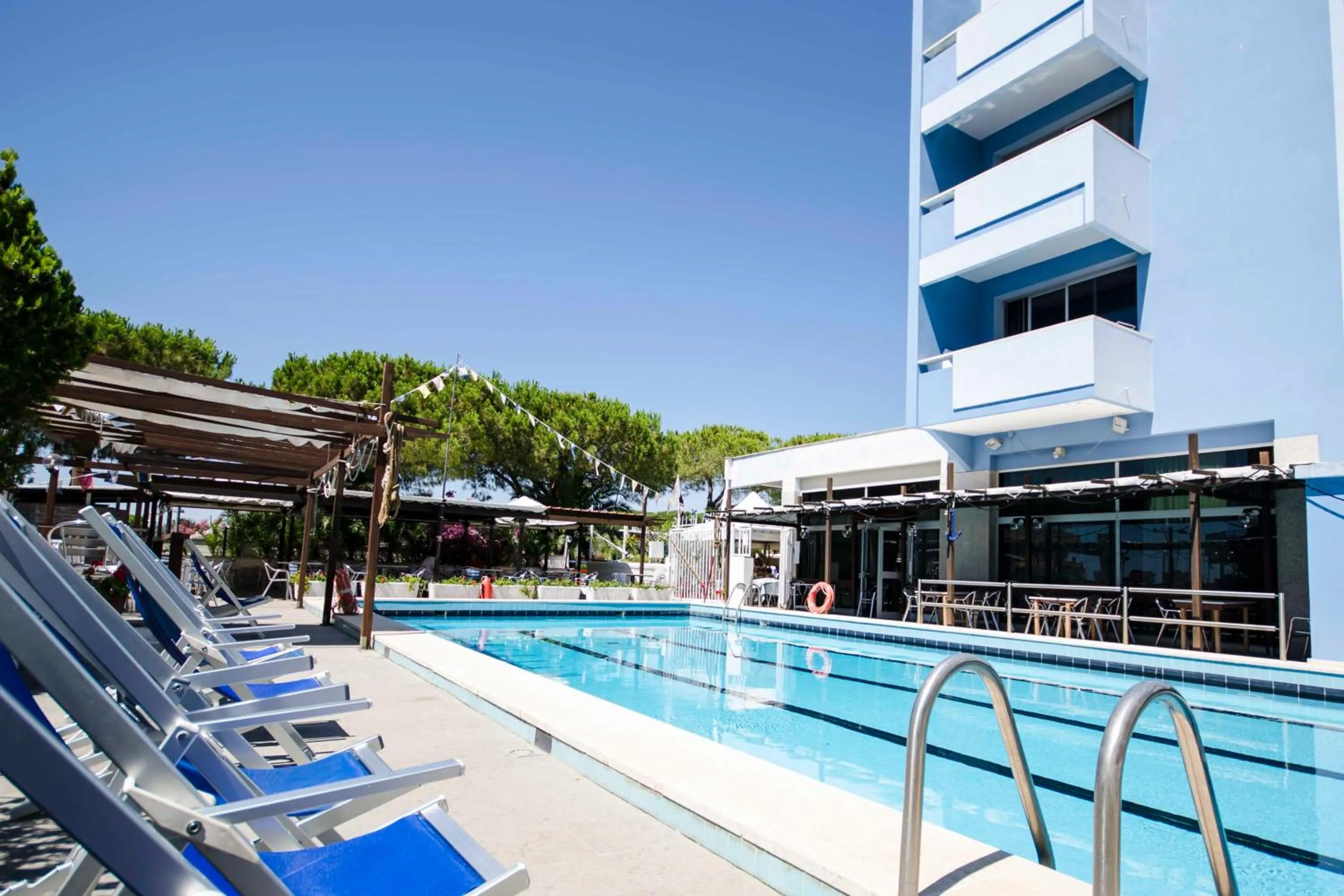 Swimming pool in Grand Hotel Helios