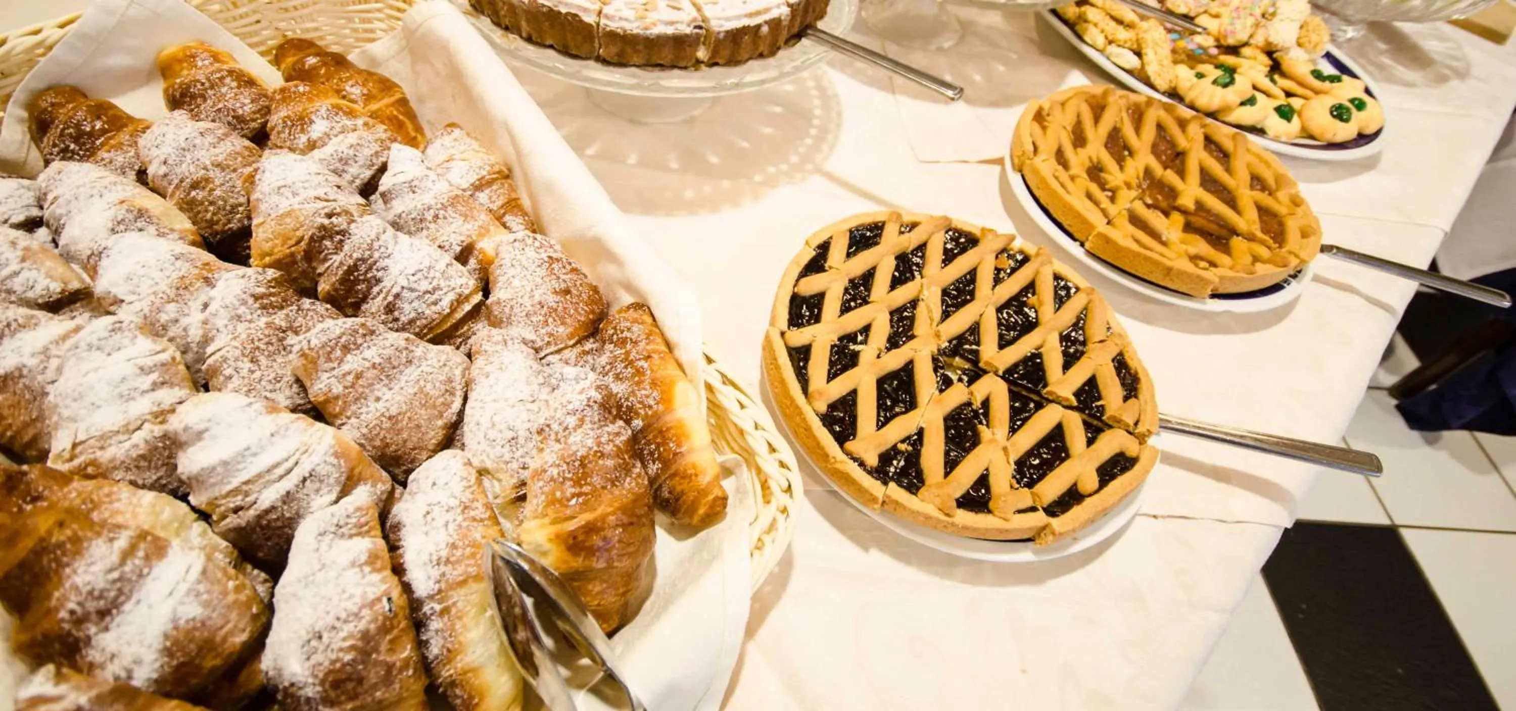 Breakfast in Grand Hotel Helios