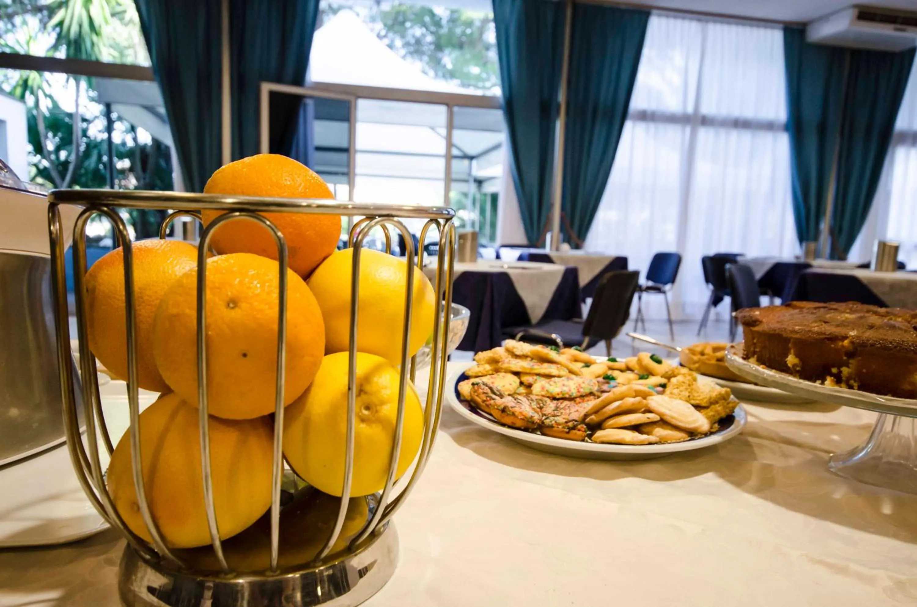 Restaurant/places to eat in Grand Hotel Helios