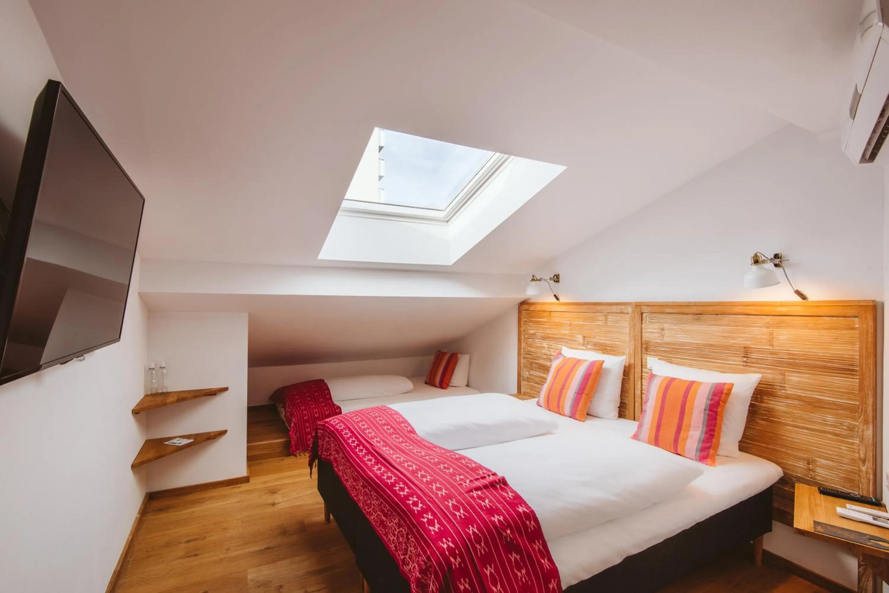 Bedroom, Bed in Lulu Guldsmeden