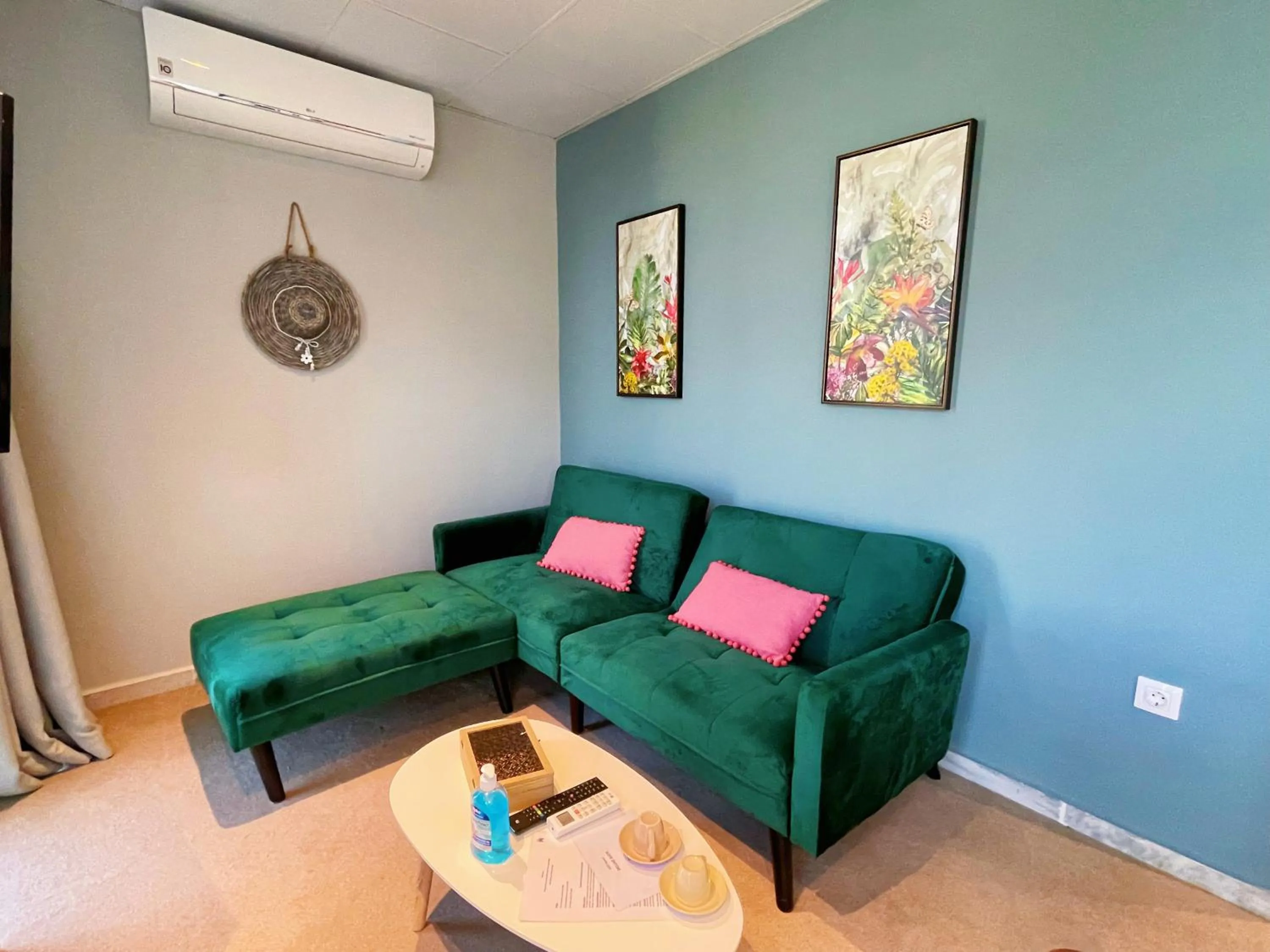 Living room in WSD Baia Acropolis Hotel Apartment