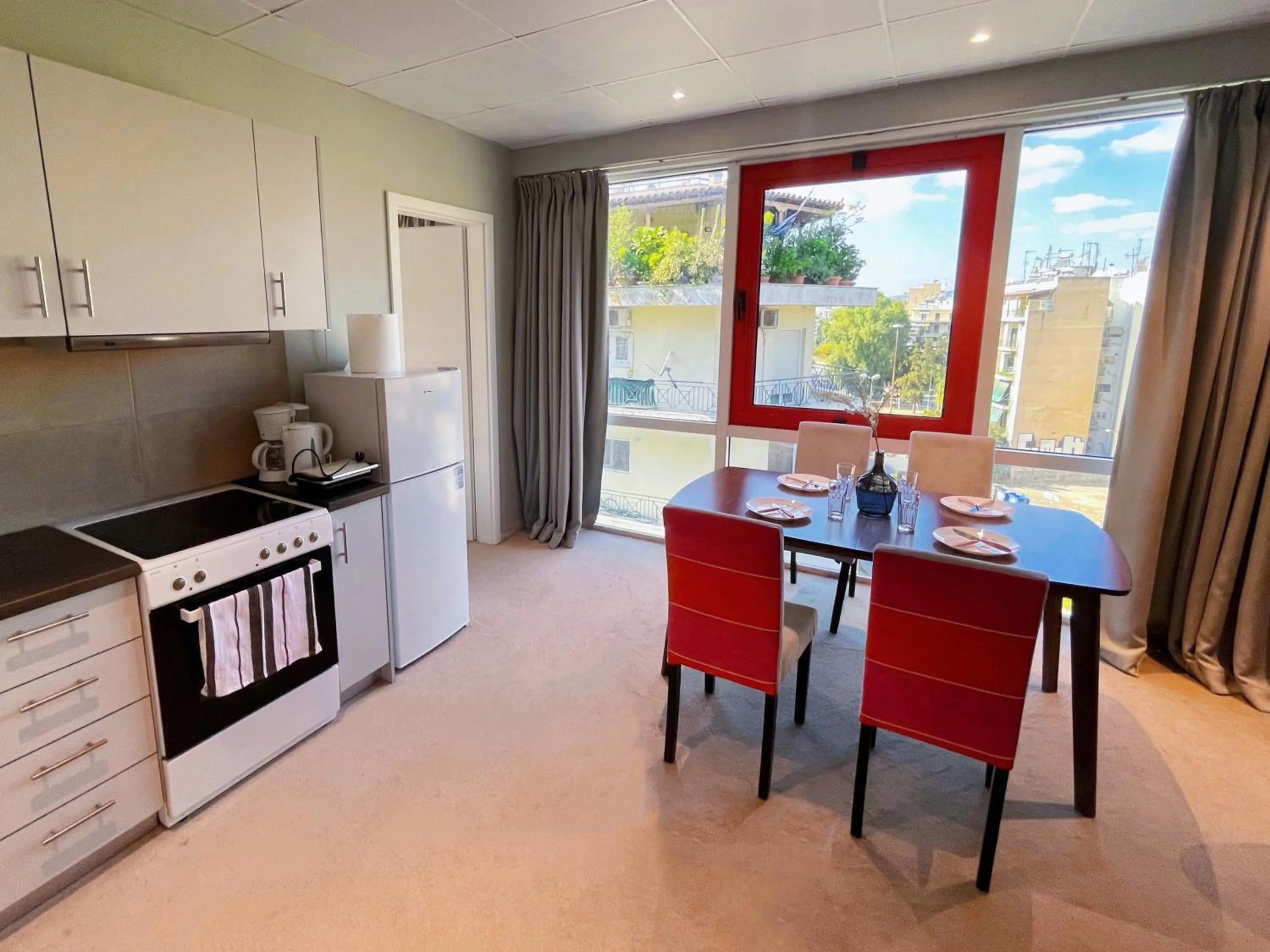 Kitchen or kitchenette in WSD Baia Acropolis Hotel Apartment