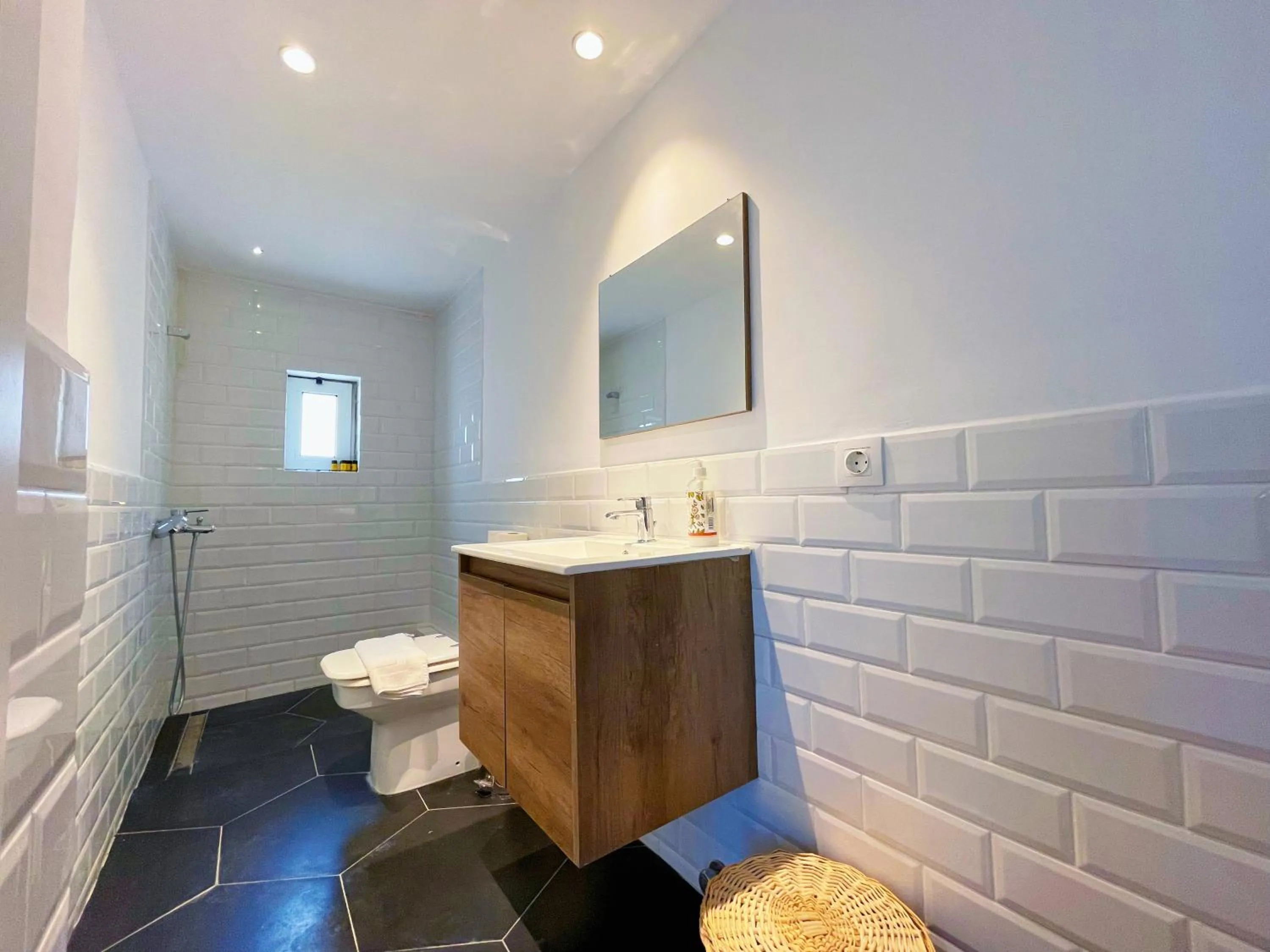 Shower in WSD Baia Acropolis Hotel Apartment