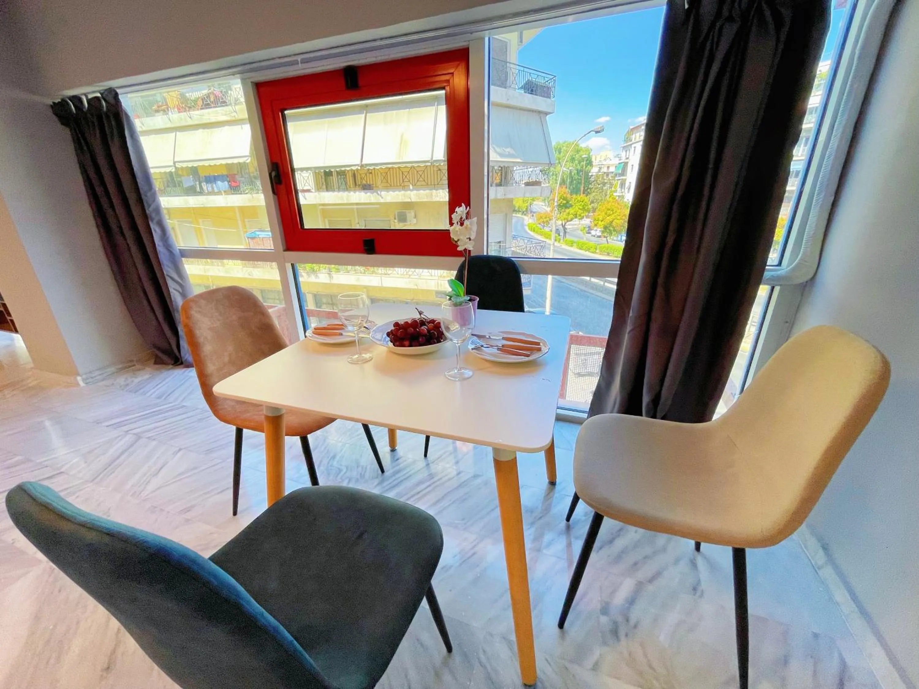 Dining area in WSD Baia Acropolis Hotel Apartment