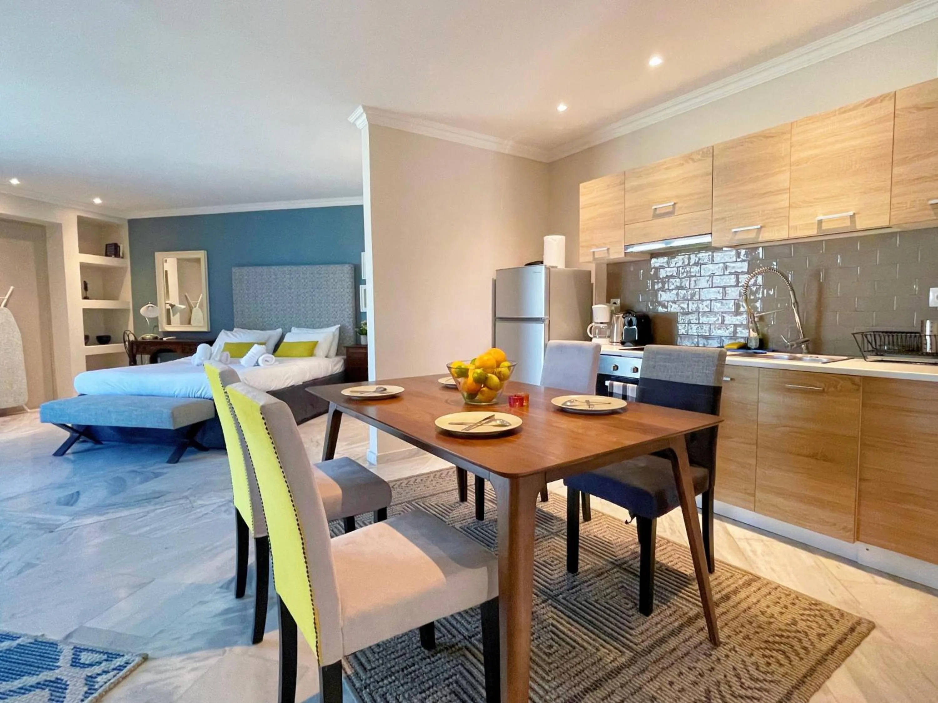 Dining area in WSD Baia Acropolis Hotel Apartment