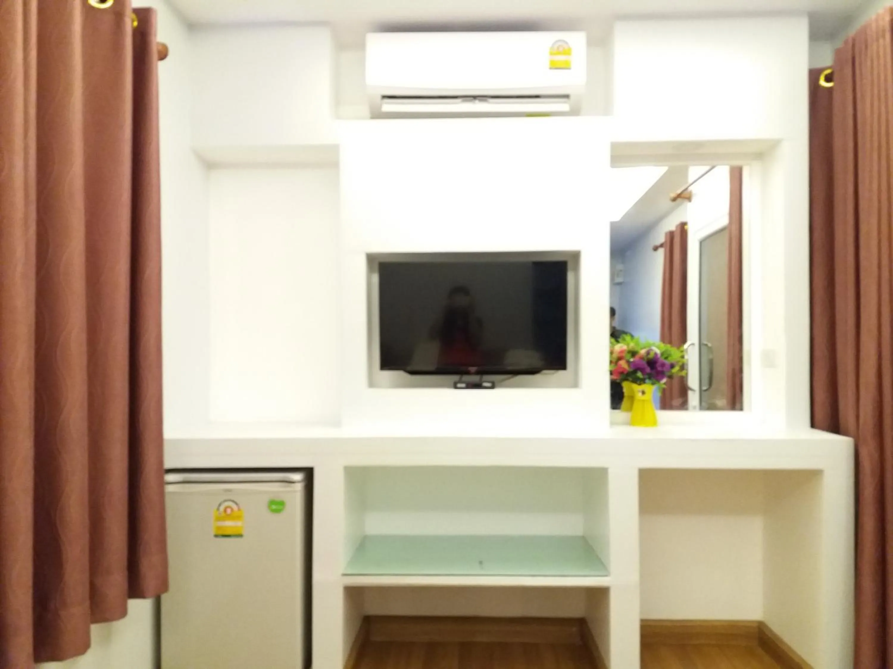 TV and multimedia in Heuan Na Khee