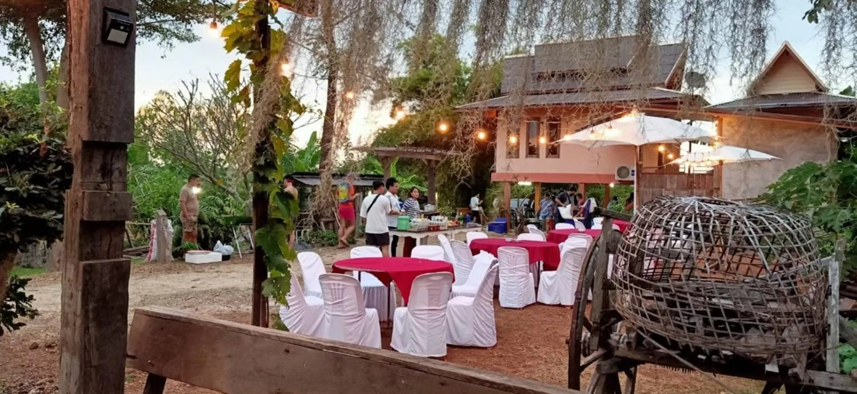 Banquet/Function facilities in Heuan Na Khee