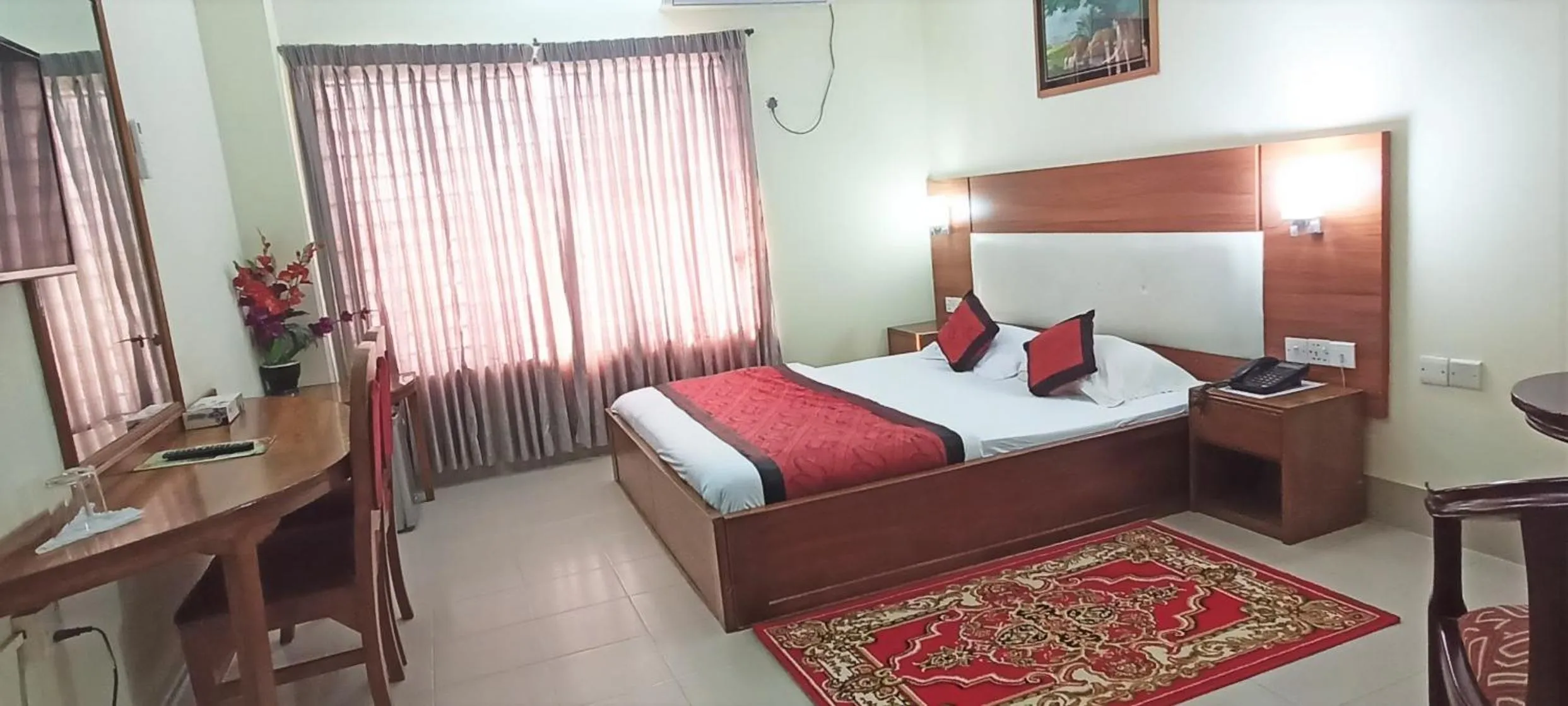 Bedroom, Bed in Hotel Supreme