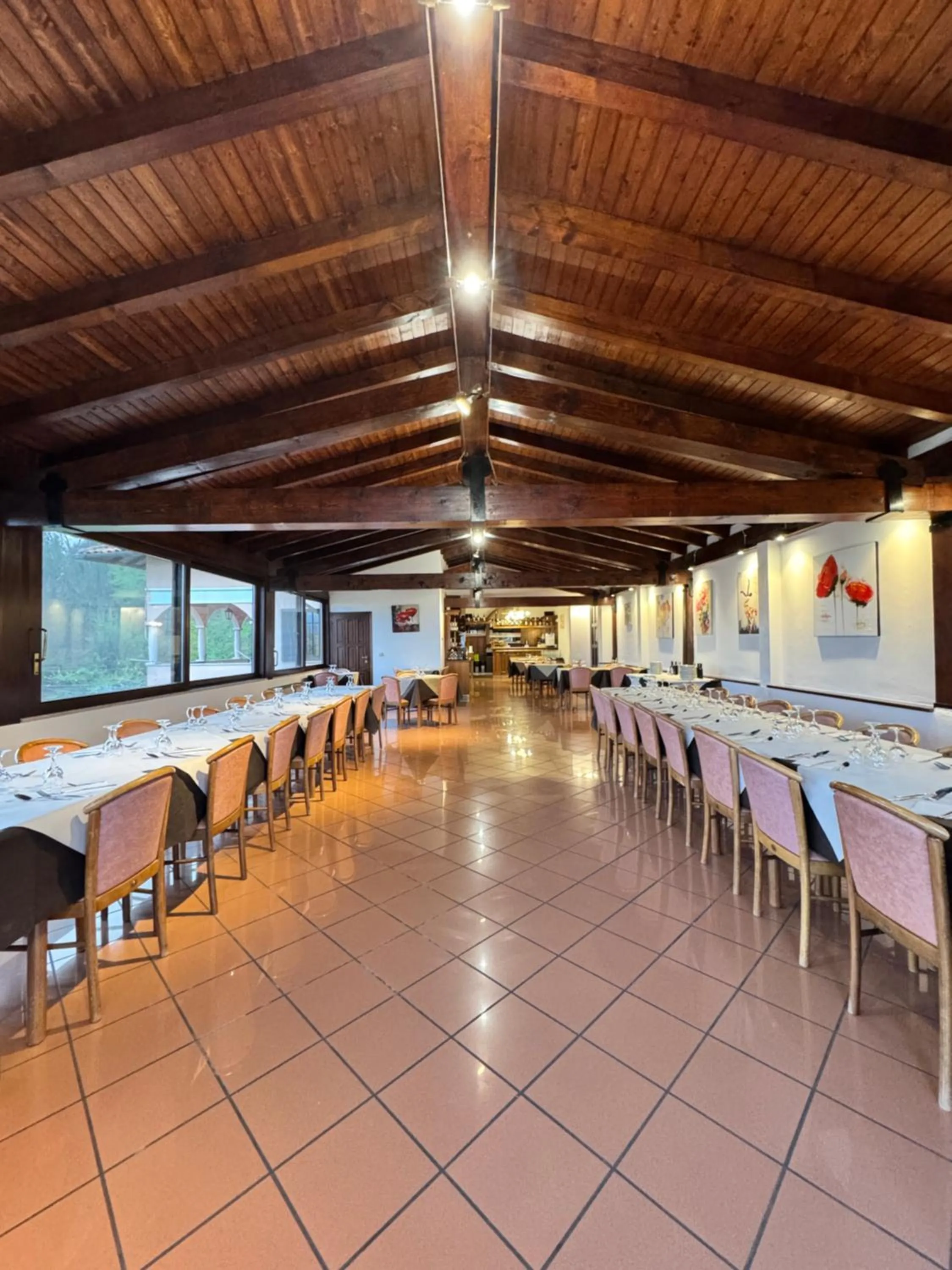 Restaurant/places to eat in Antiche Terre Hotel & Relax