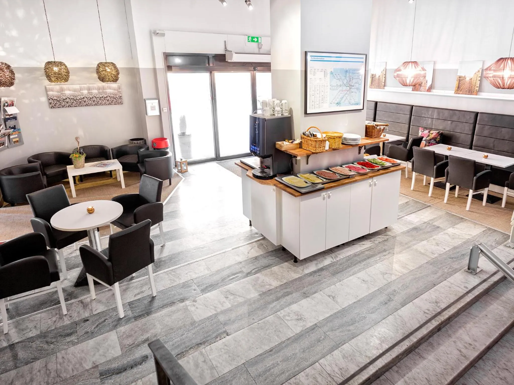 Restaurant/places to eat in Mosebacke Hostel