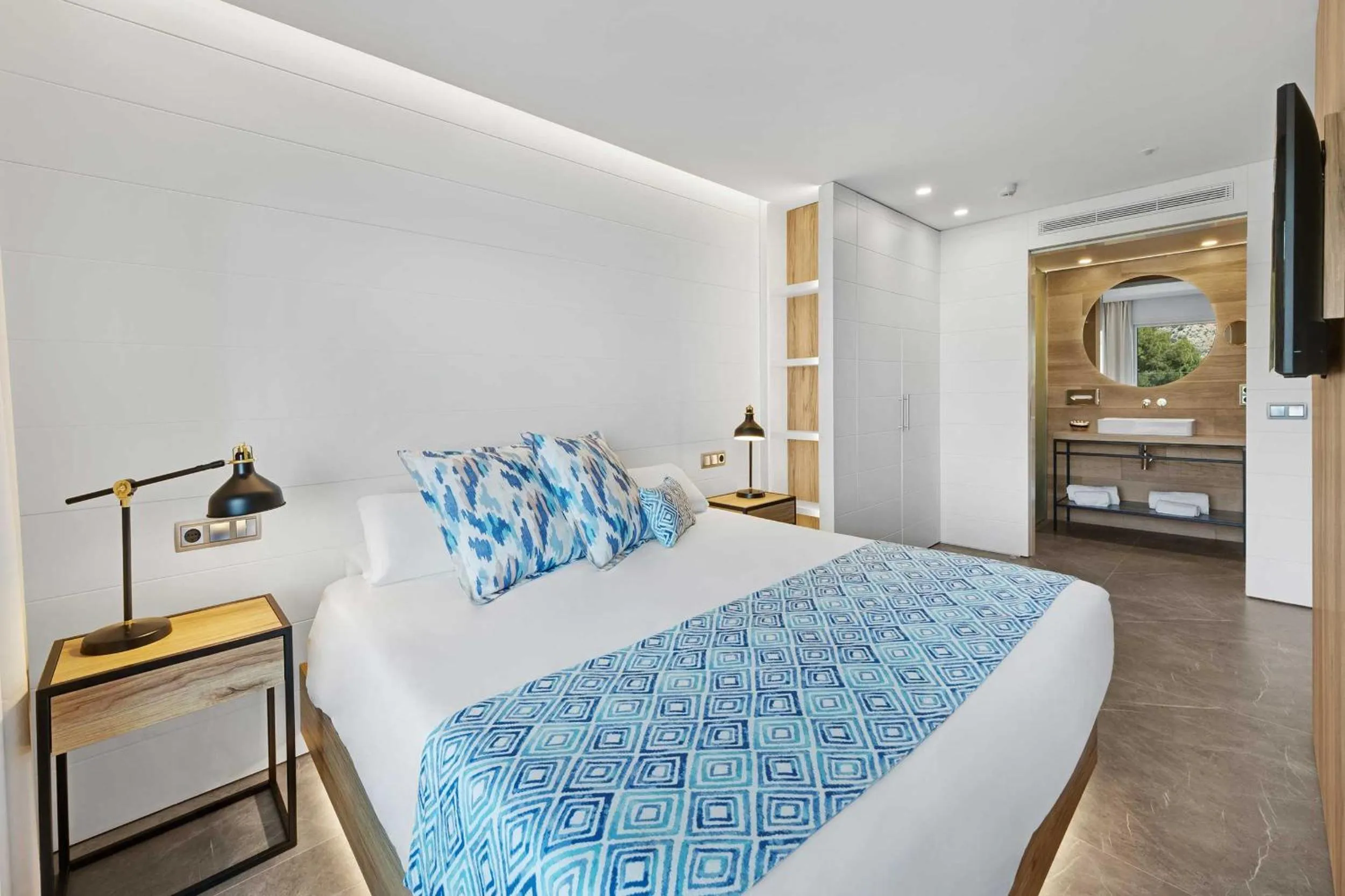 Bed in Bahia Suites Camp de Mar