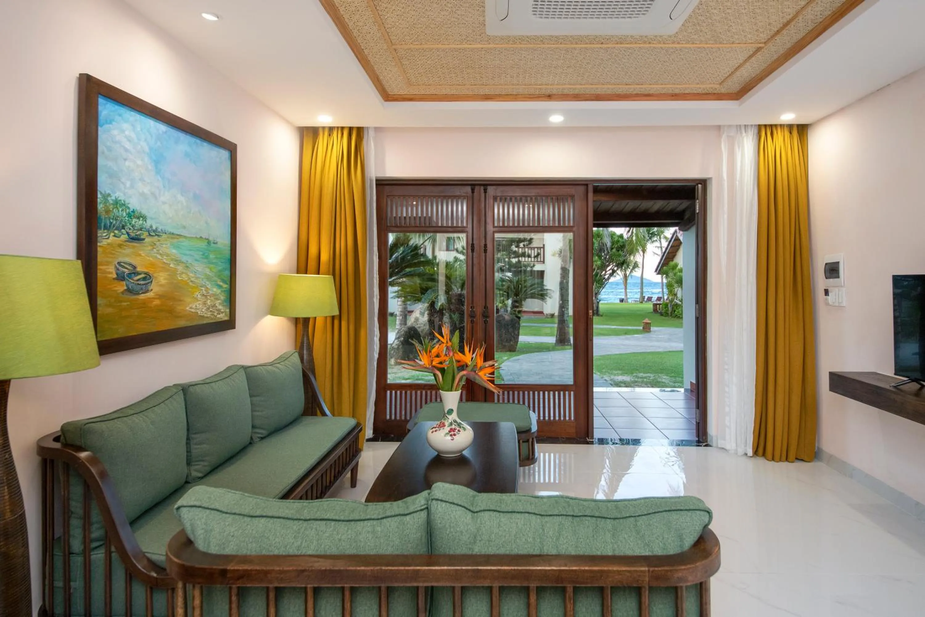 Living room in Palm Garden Beach Resort & Spa